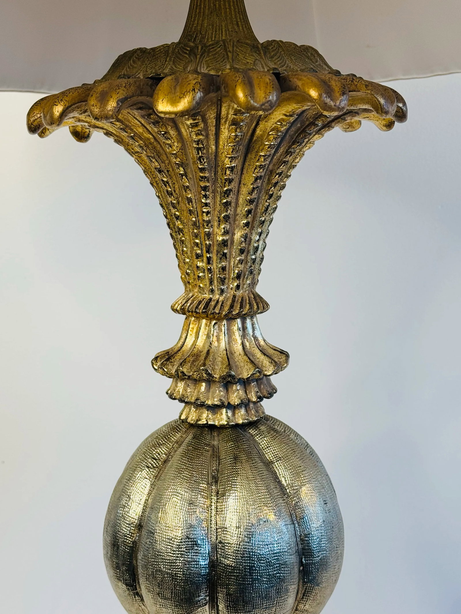 1980s John Richard Hollywood Regency Style Palm Tree Lamp With Silk Weaved Shade - 3