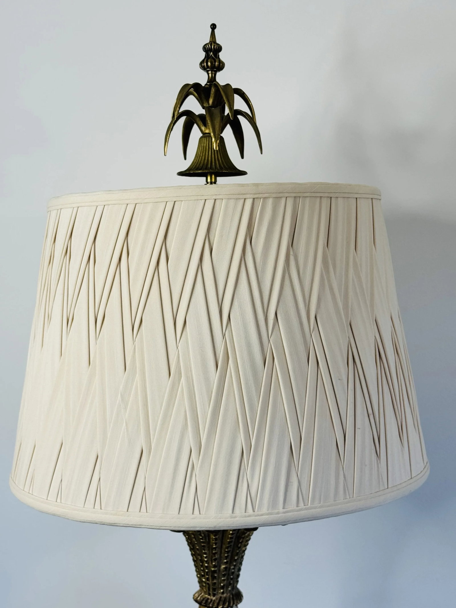 1980s John Richard Hollywood Regency Style Palm Tree Lamp With Silk Weaved Shade - 5