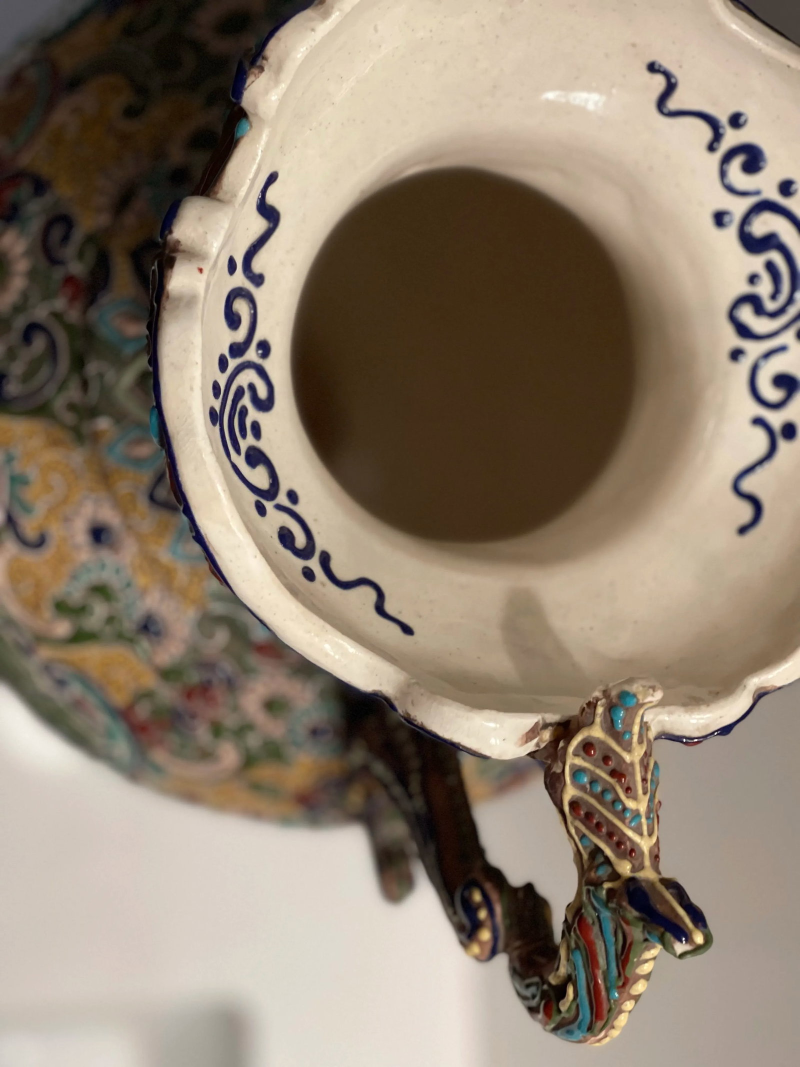 Late 19th Century Meiji Period Japanese Tall Moriage Satsuma Floor Vase - 3