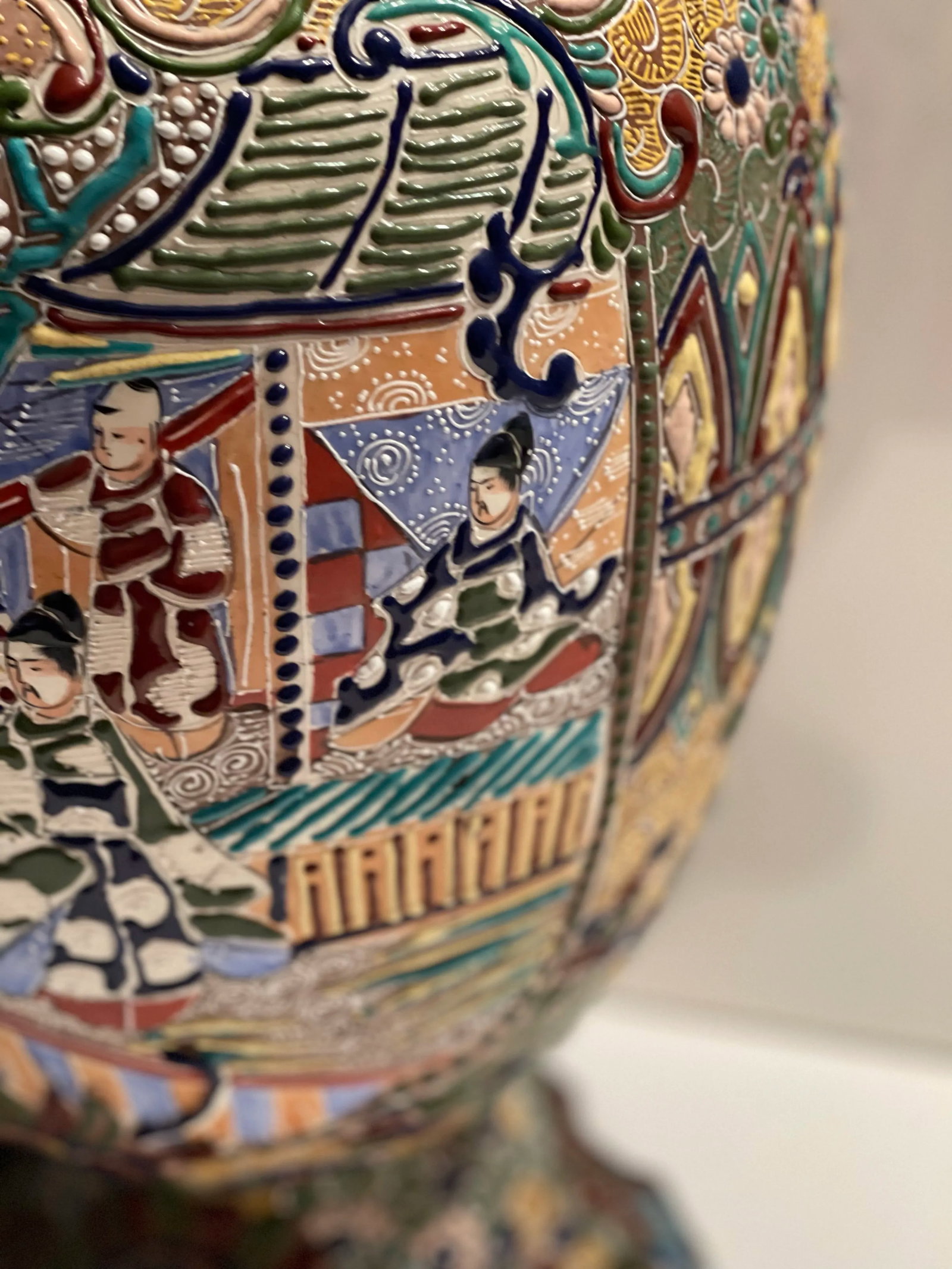 Late 19th Century Meiji Period Japanese Tall Moriage Satsuma Floor Vase - 7