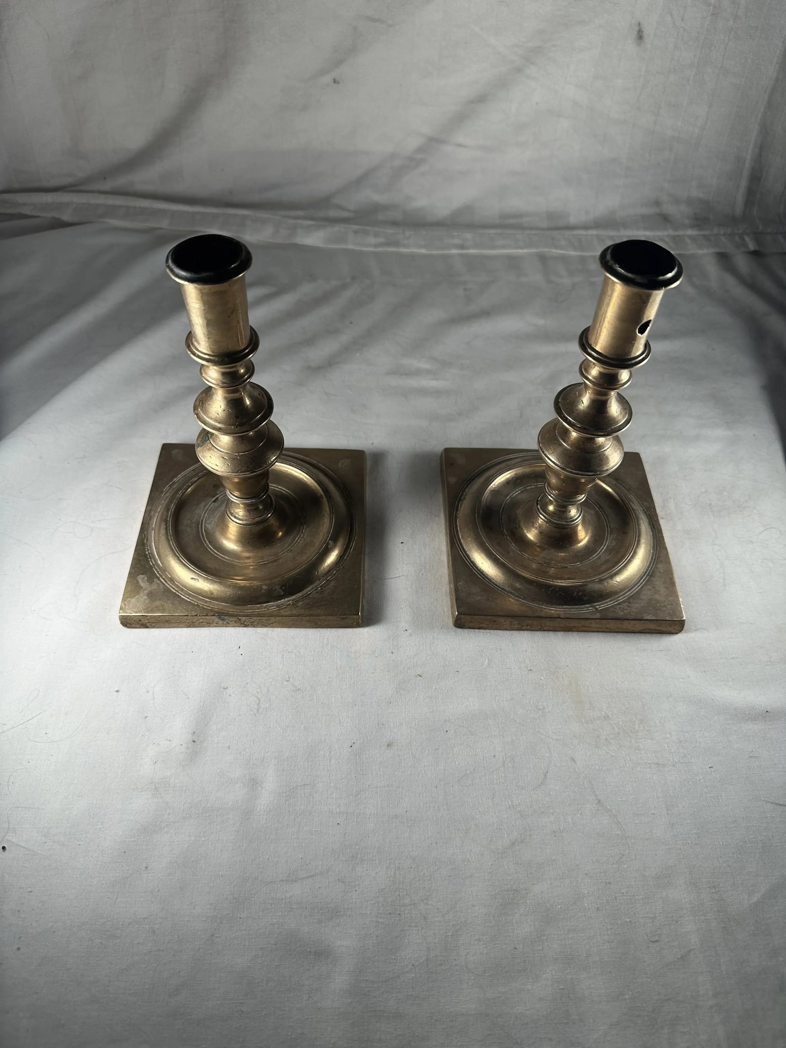 Antique 17th Century Pair of Dutch Bronze Candlesticks. - 9