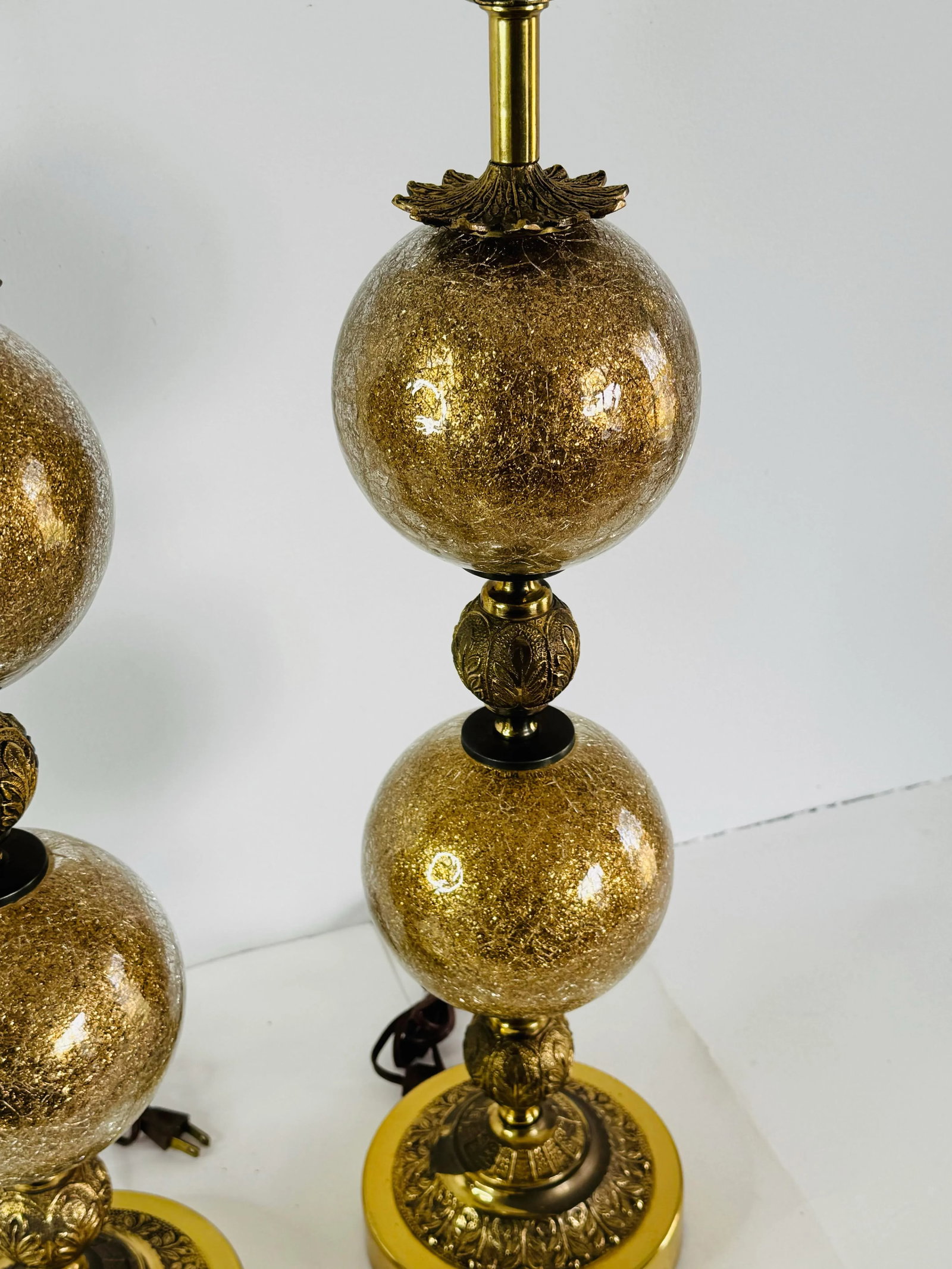 Vintage 1960s Hollywood Regency Clear Crackle Glass Over Gold Glitter Murano Table Lamps, a Pair - 11