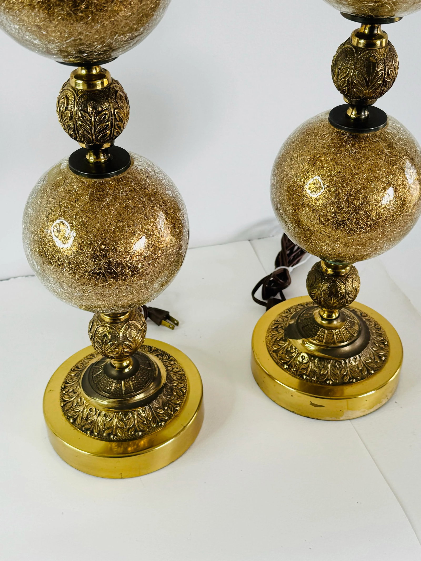 Vintage 1960s Hollywood Regency Clear Crackle Glass Over Gold Glitter Murano Table Lamps, a Pair - 6