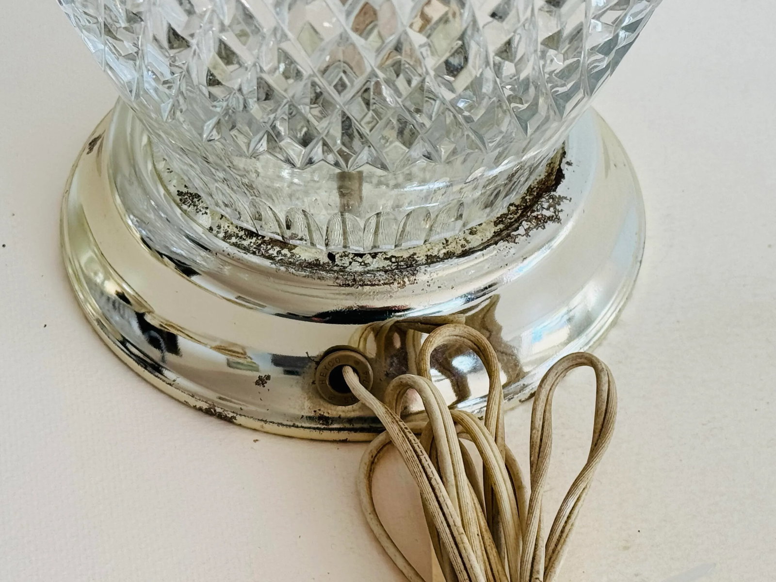 Vintage 1970s Diamond Pattern Lead Crystal Table Lamps, a Pair - 11