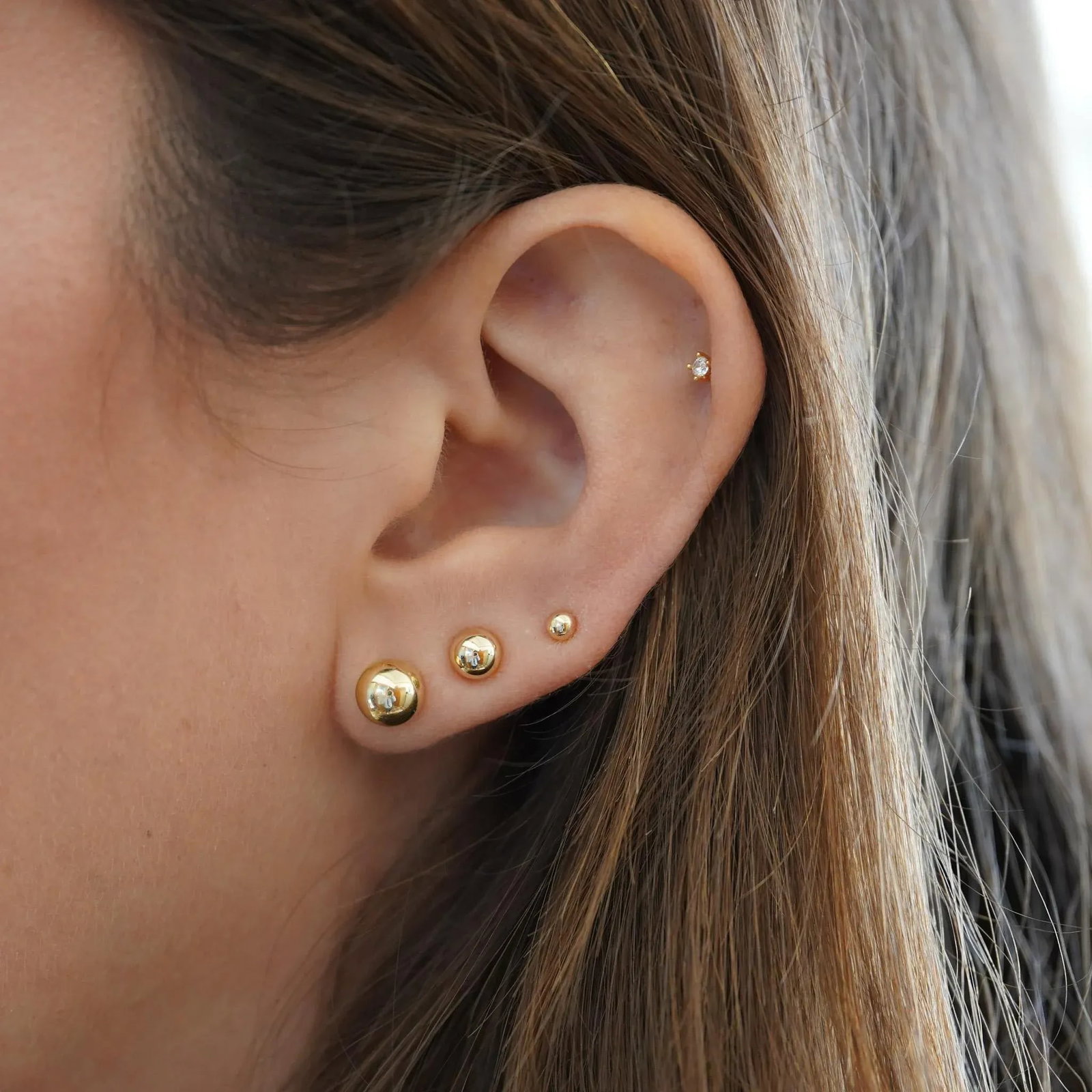 5mm Classic 14k Yellow Gold Ball Stud Earrings in Screw Backs - 2 Pieces - 6