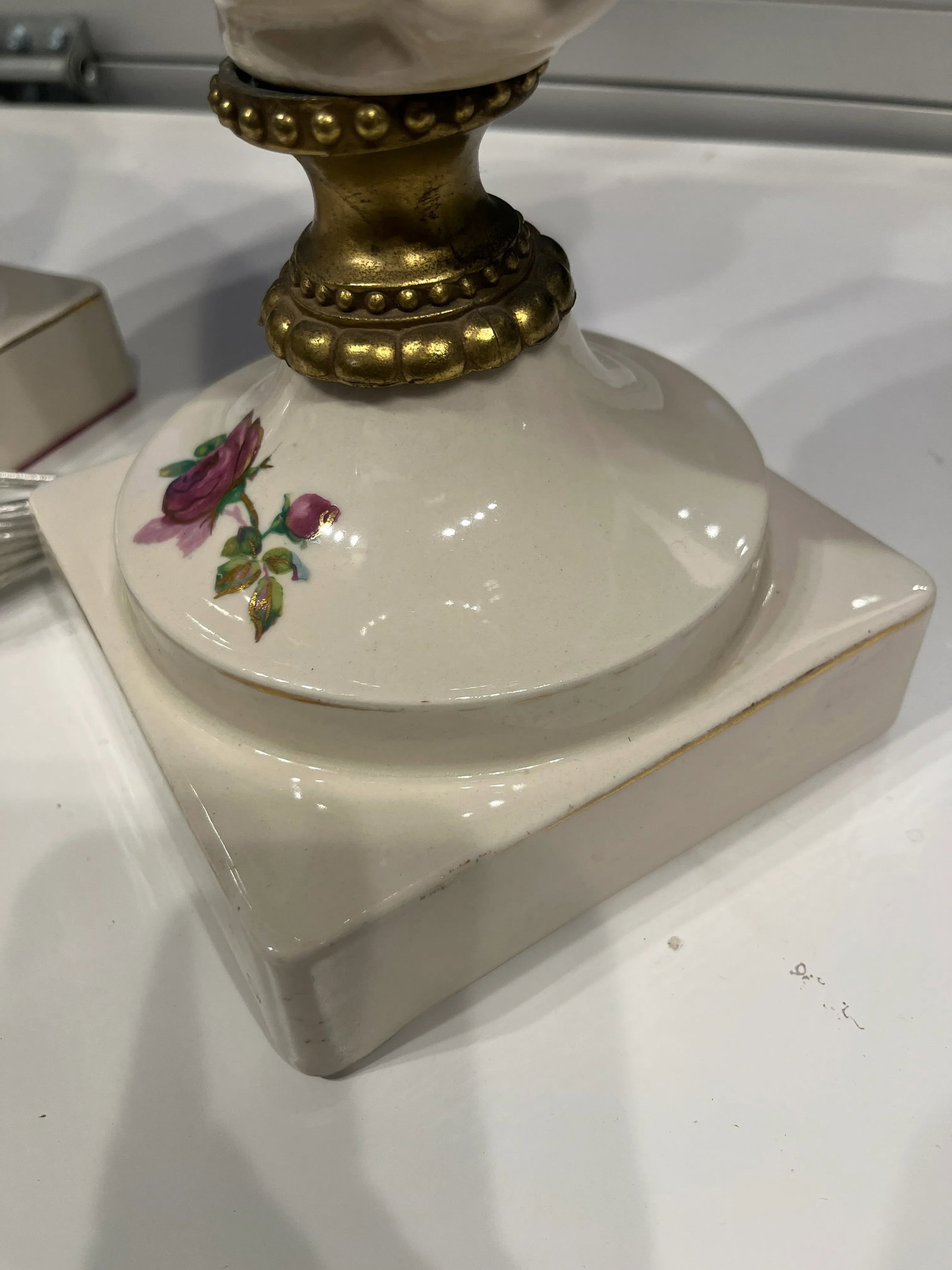 Pair Midcentury Urn Brass and Ceramic Table Lamps - 11