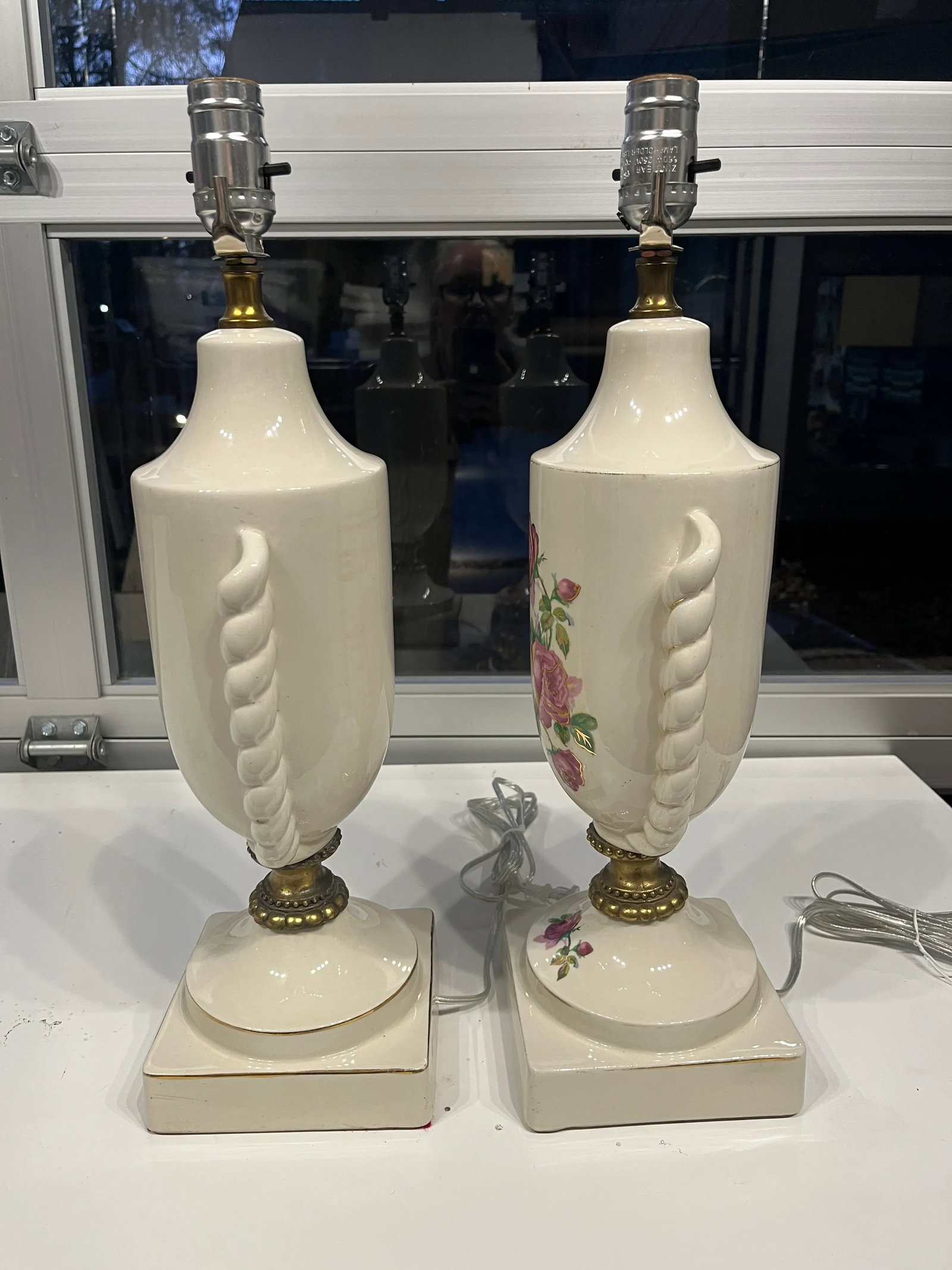Pair Midcentury Urn Brass and Ceramic Table Lamps - 6