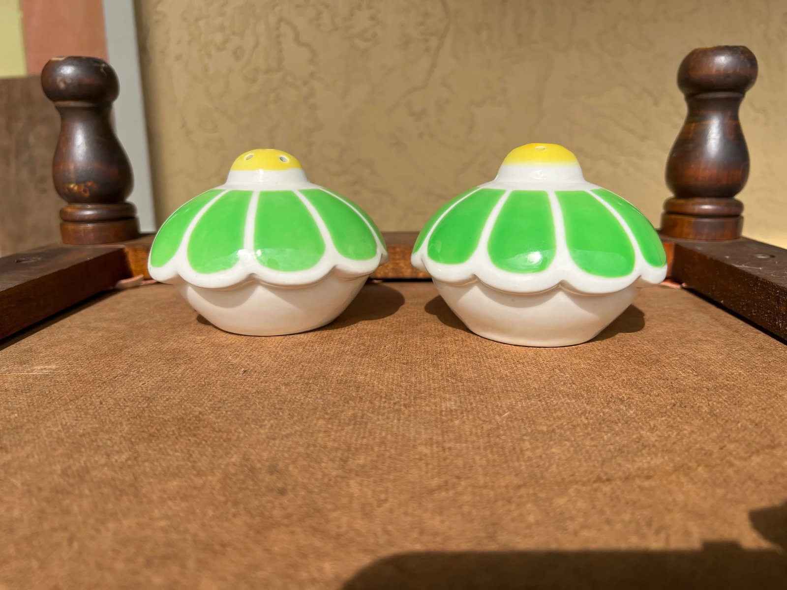 1940s Vintage Porcelain Salt & Pepper Shakers- a Pair - 6