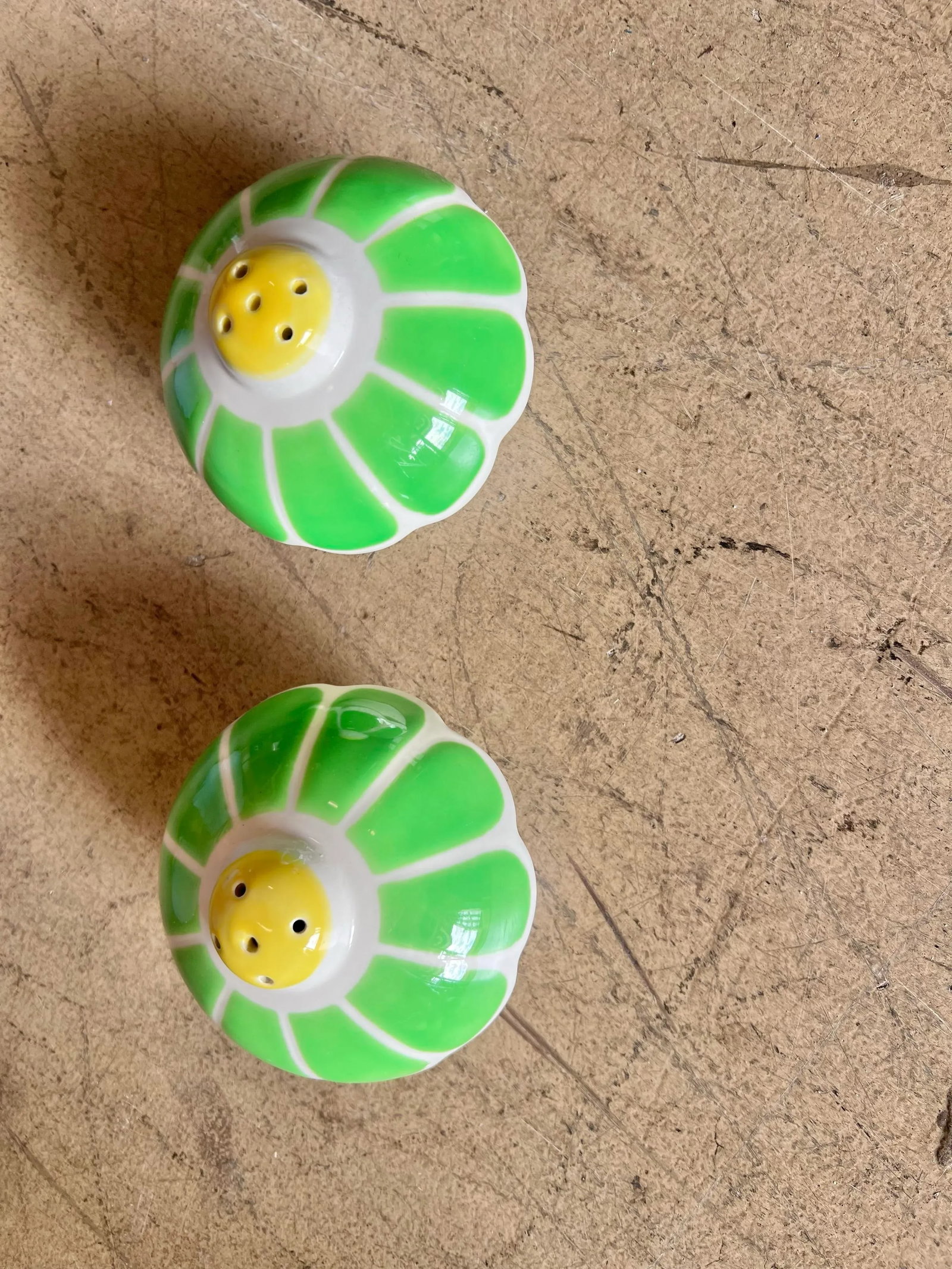 1940s Vintage Porcelain Salt & Pepper Shakers- a Pair - 8