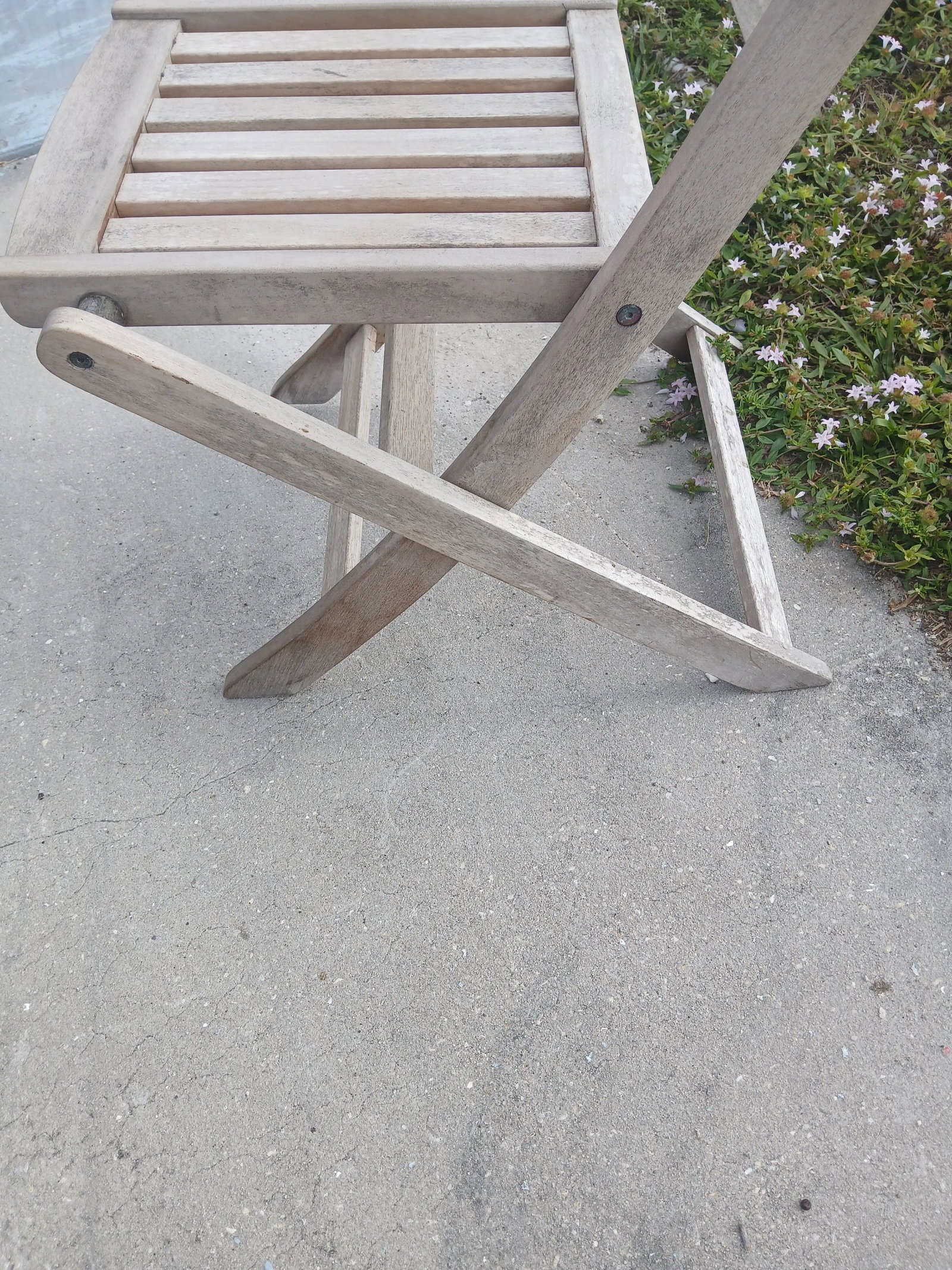 Vintage 20th Century Teak Wood High Back Folding Outdoor Chair - 3