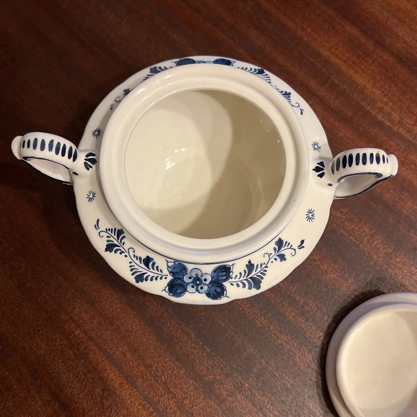Vintage Hand Painted Delft Blue Large Covered Sugar Bowl, Signed - 7