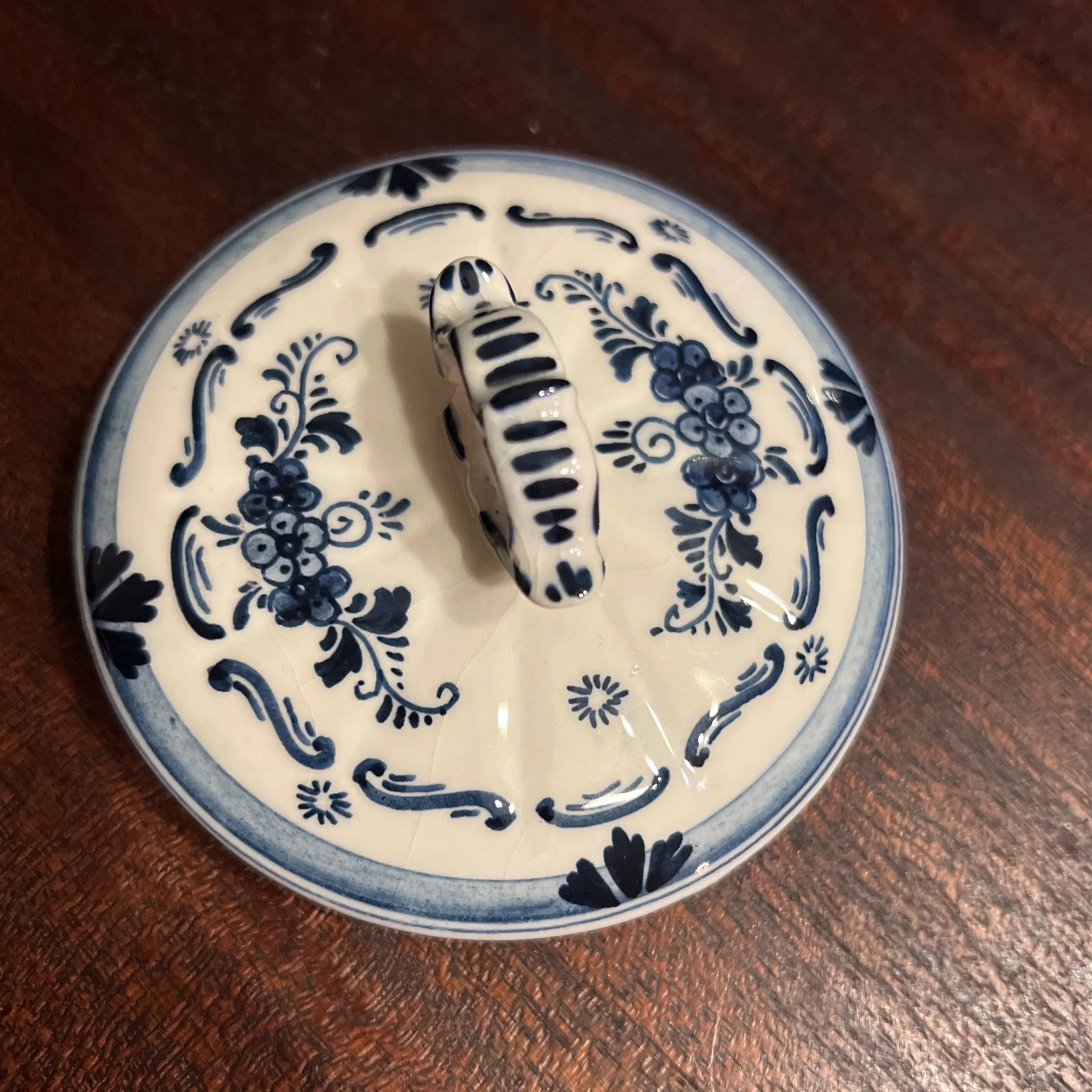 Vintage Hand Painted Delft Blue Large Covered Sugar Bowl, Signed - 9