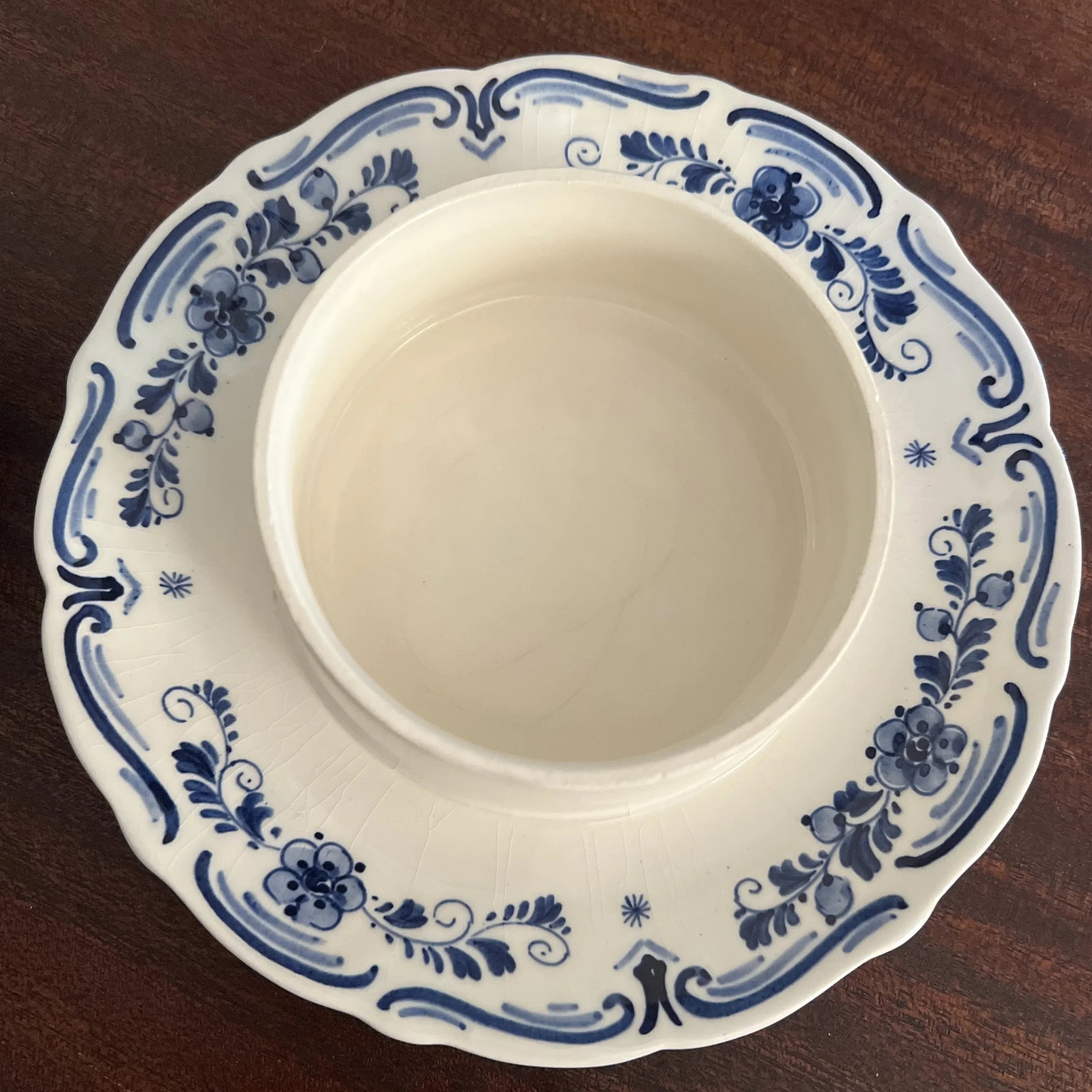 Vintage Hand Painted Delft Blue Covered Domed Cheese, Signed - 5