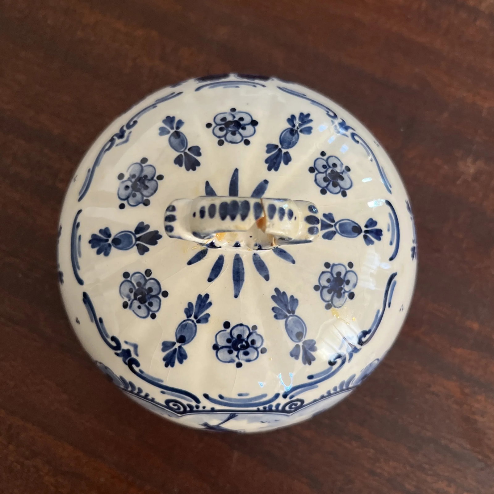 Vintage Hand Painted Delft Blue Covered Domed Cheese, Signed - 8