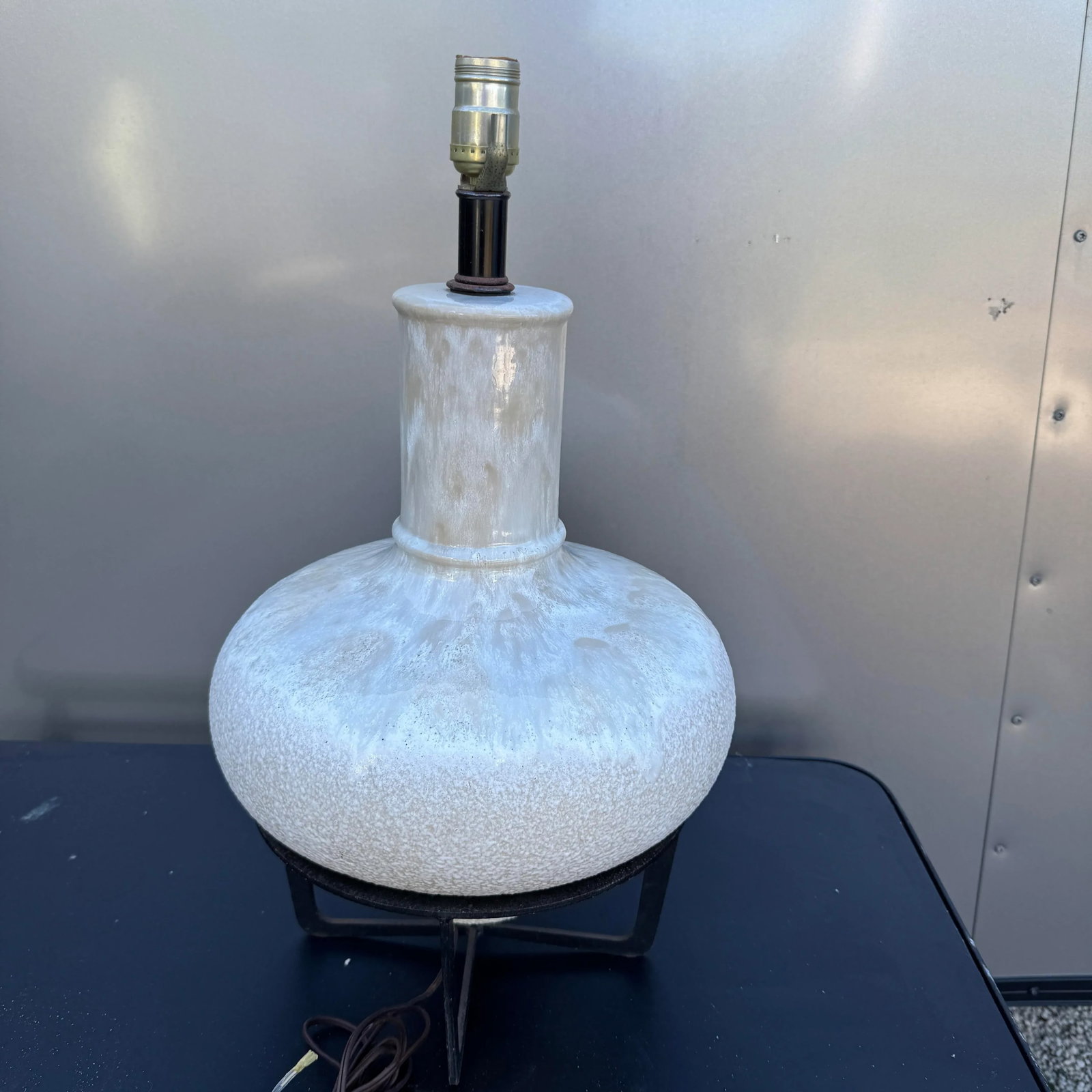Vintage Mid Century Modern Drip Glaze Textured Neutral Lamp on Metal Base - 2