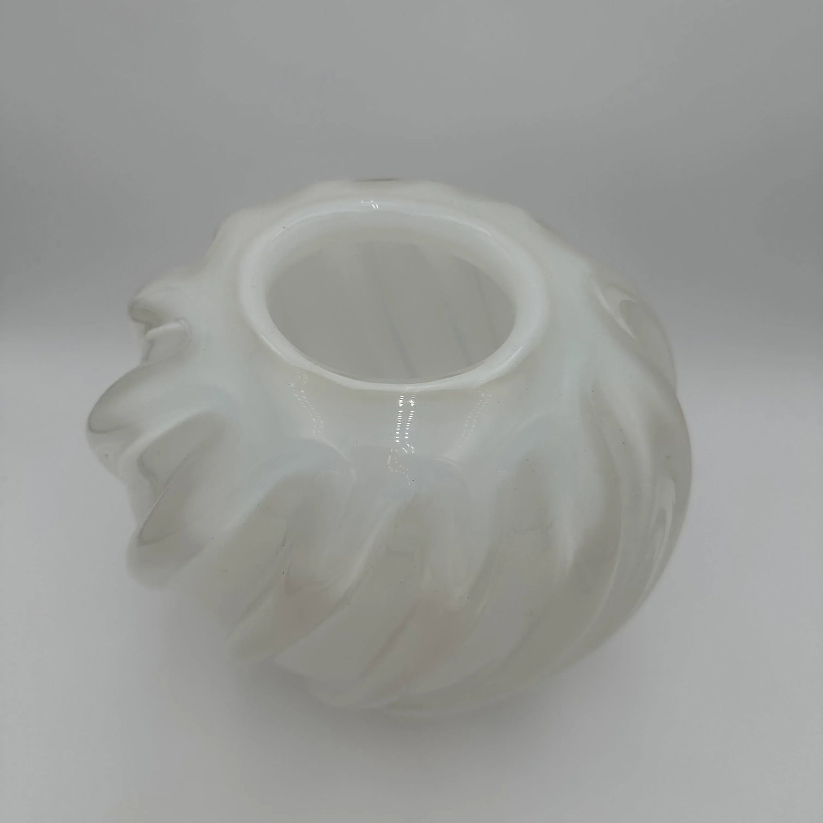 Vintage Mikasa Opalescent Italian Art Swirl Glass Vase Designed by Larry Laslo - 5