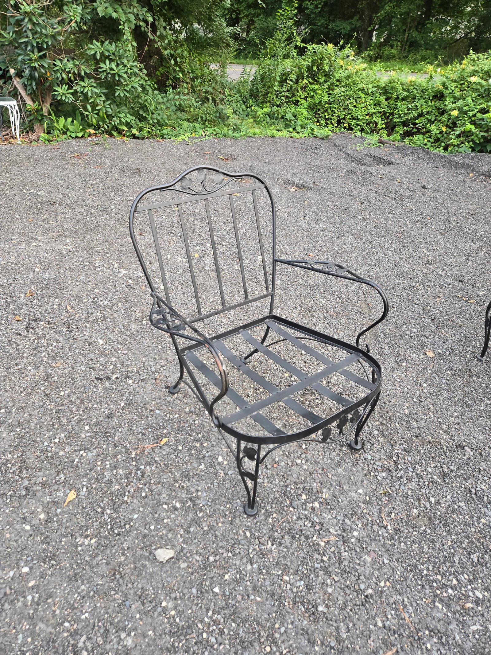 Vintage Wrought Iron Outdoor Patio Furniture - 5