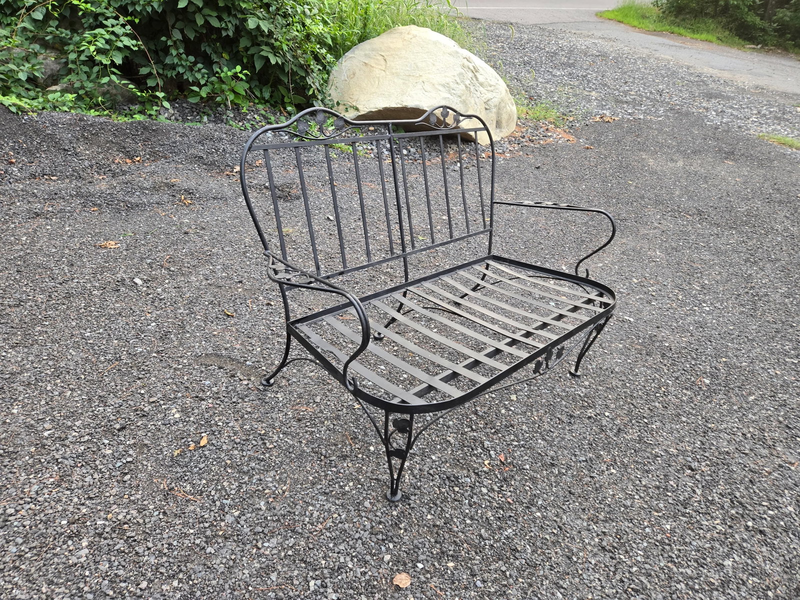 Vintage Wrought Iron Outdoor Patio Furniture - 6