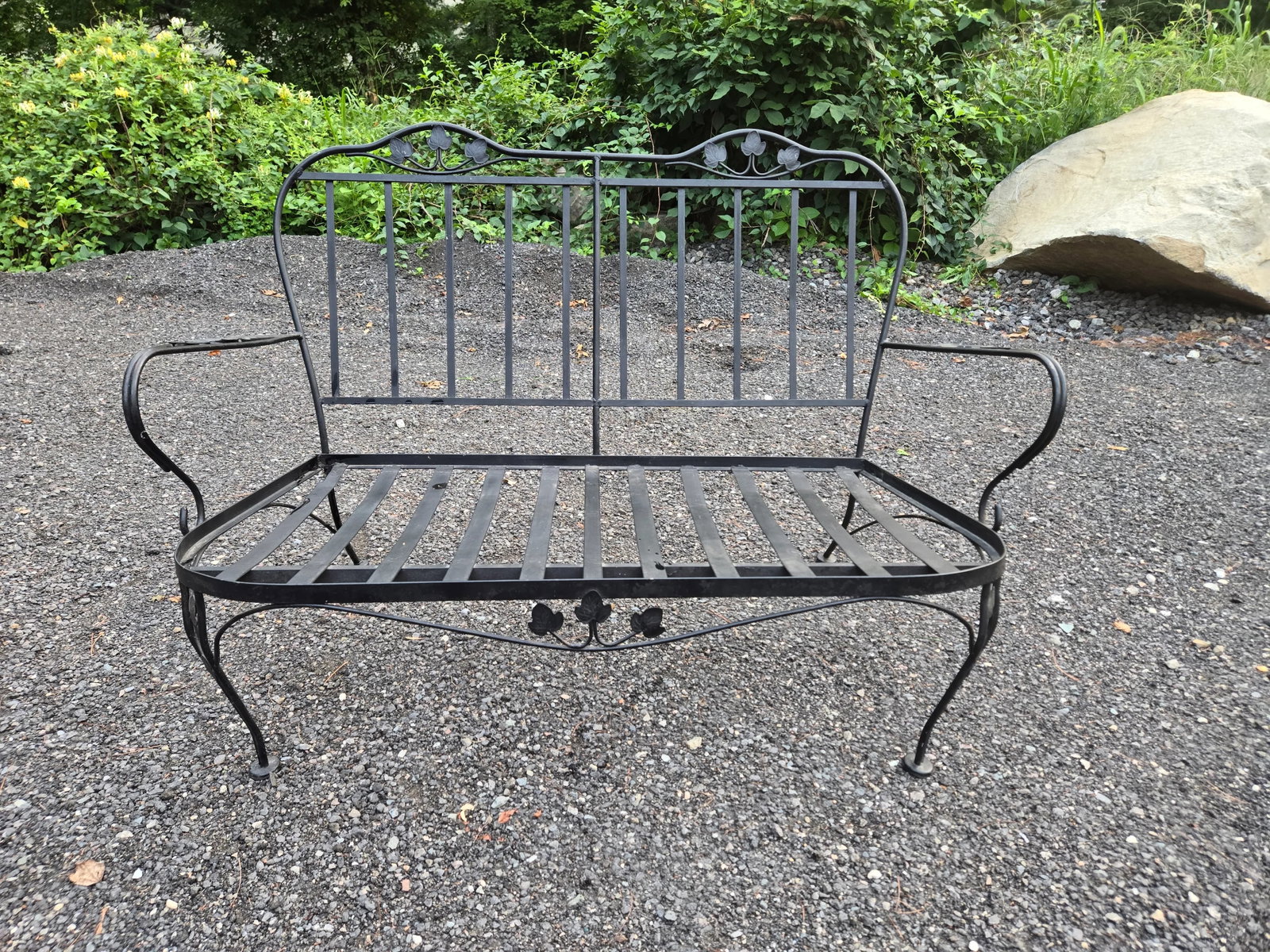 Vintage Wrought Iron Outdoor Patio Furniture - 7