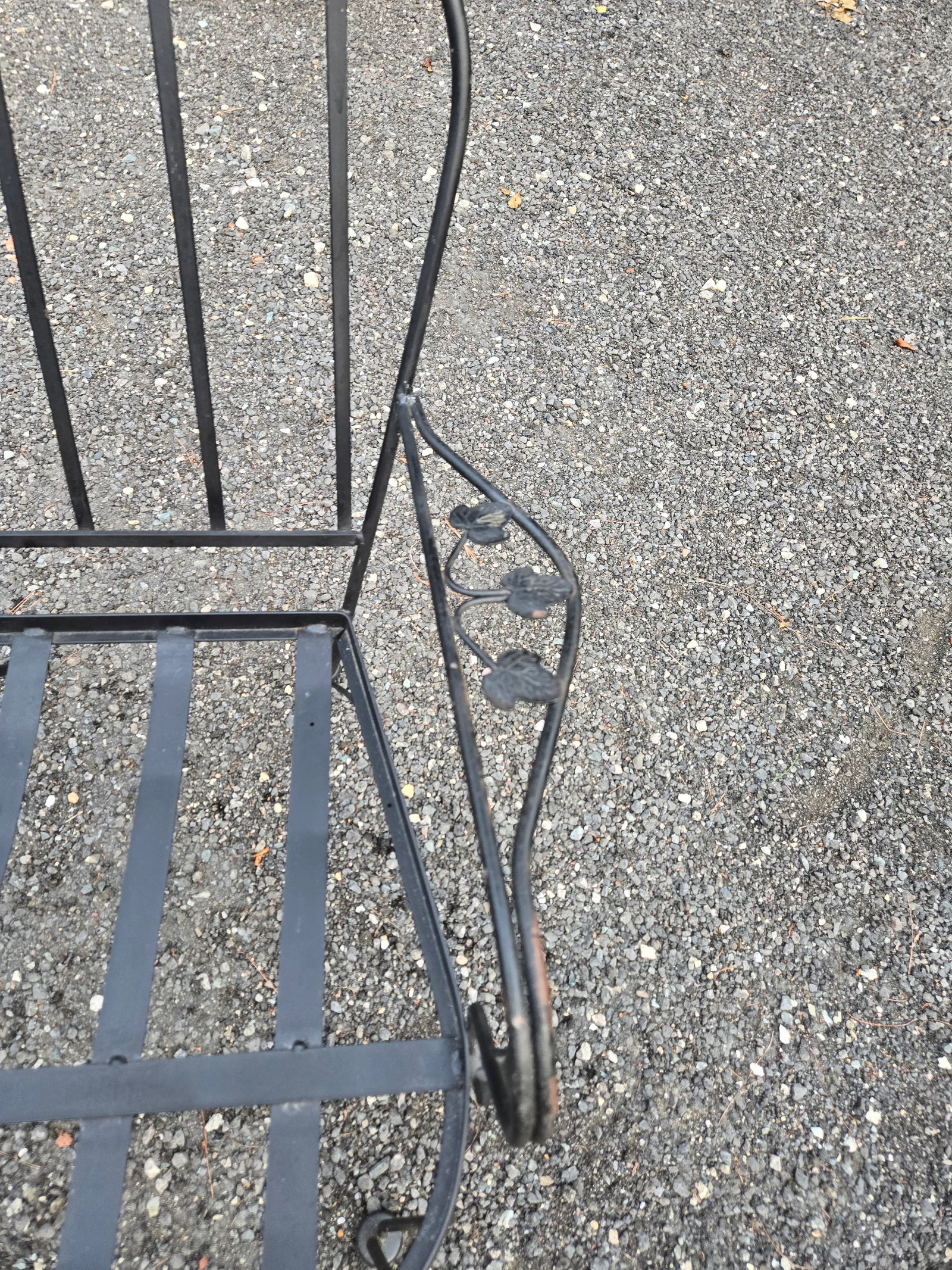 Vintage Wrought Iron Outdoor Patio Furniture - 8