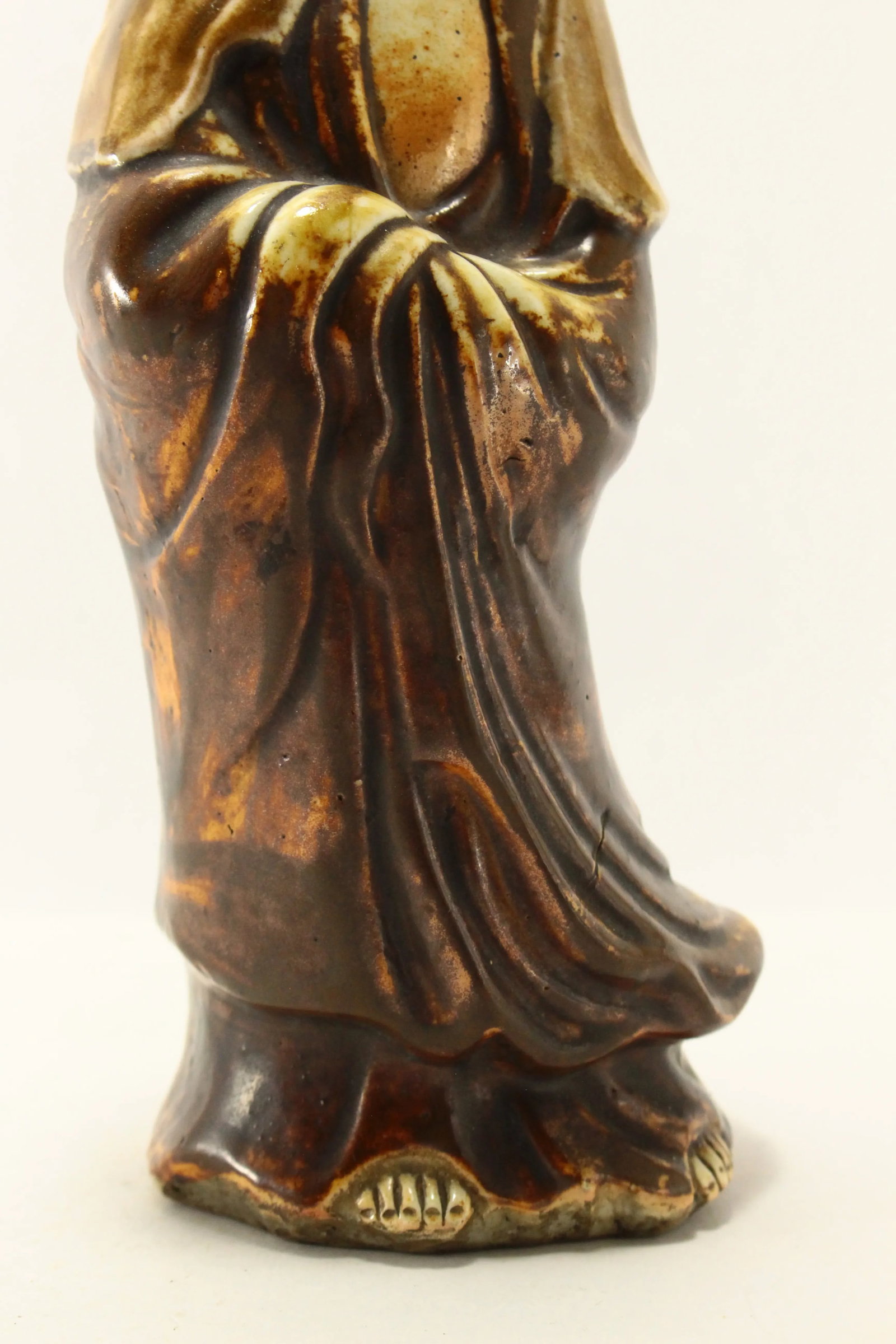 19th Century Joseon Dynasty Korean Ceramic Guanyin / Quan Yin / Gwan-Eum Figurine - 10