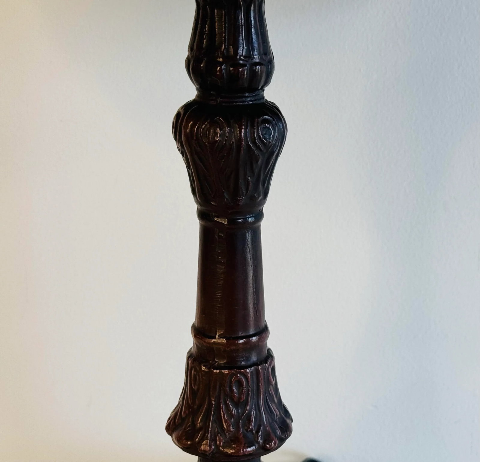 Vintage Stained Glass Table Lamp With Bronze Base - 4