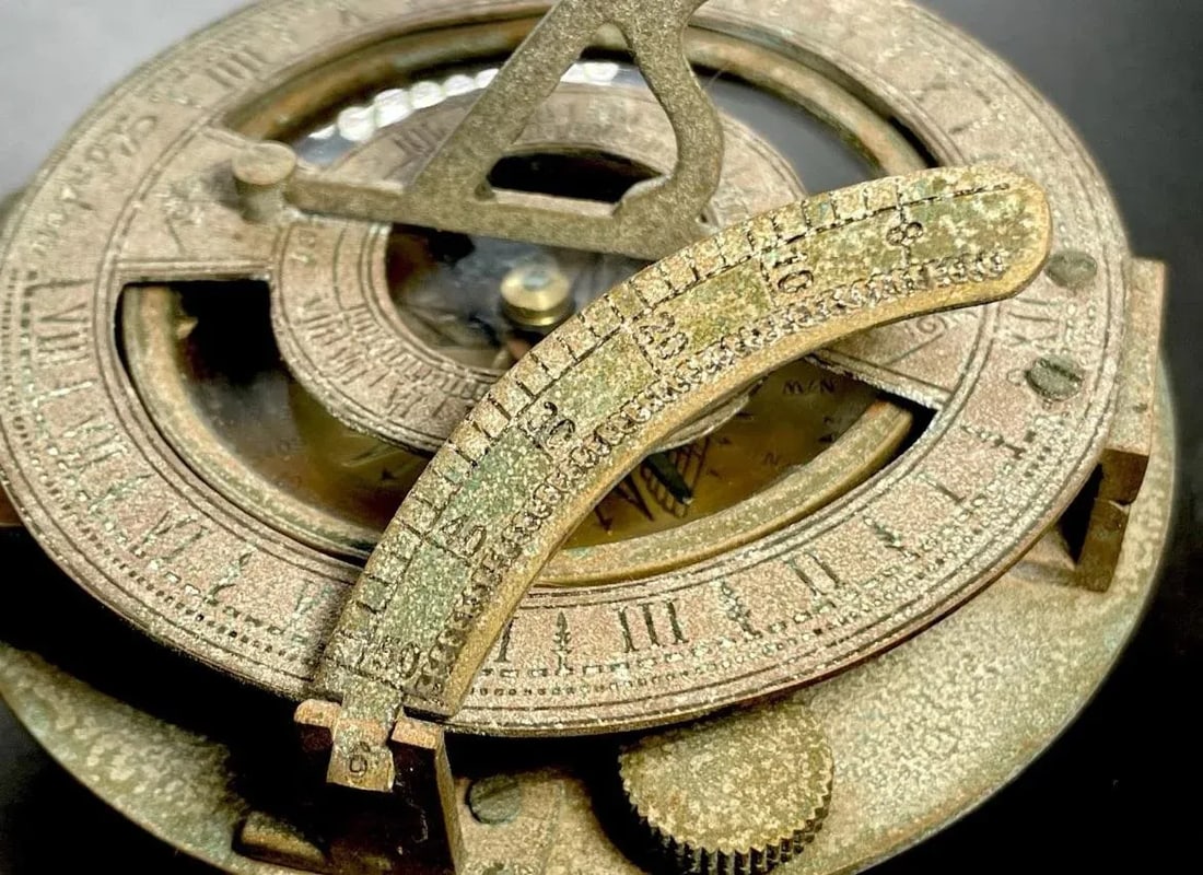 1940s Sundial Compass World War II Era British Royal Navy - 4