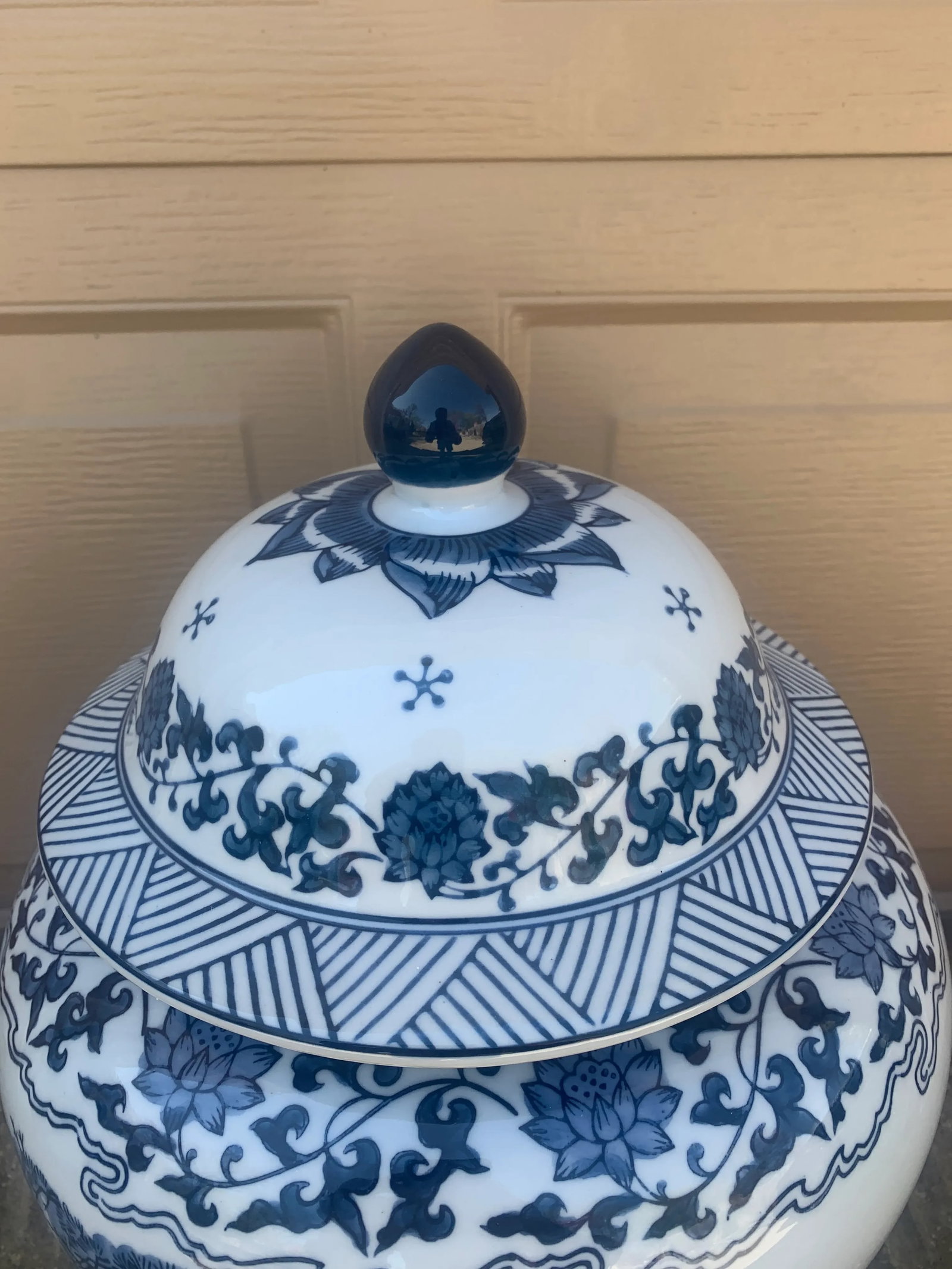 Vintage Chinoiserie Large Blue and White Porcelain Covered Jars- a Pair - 8