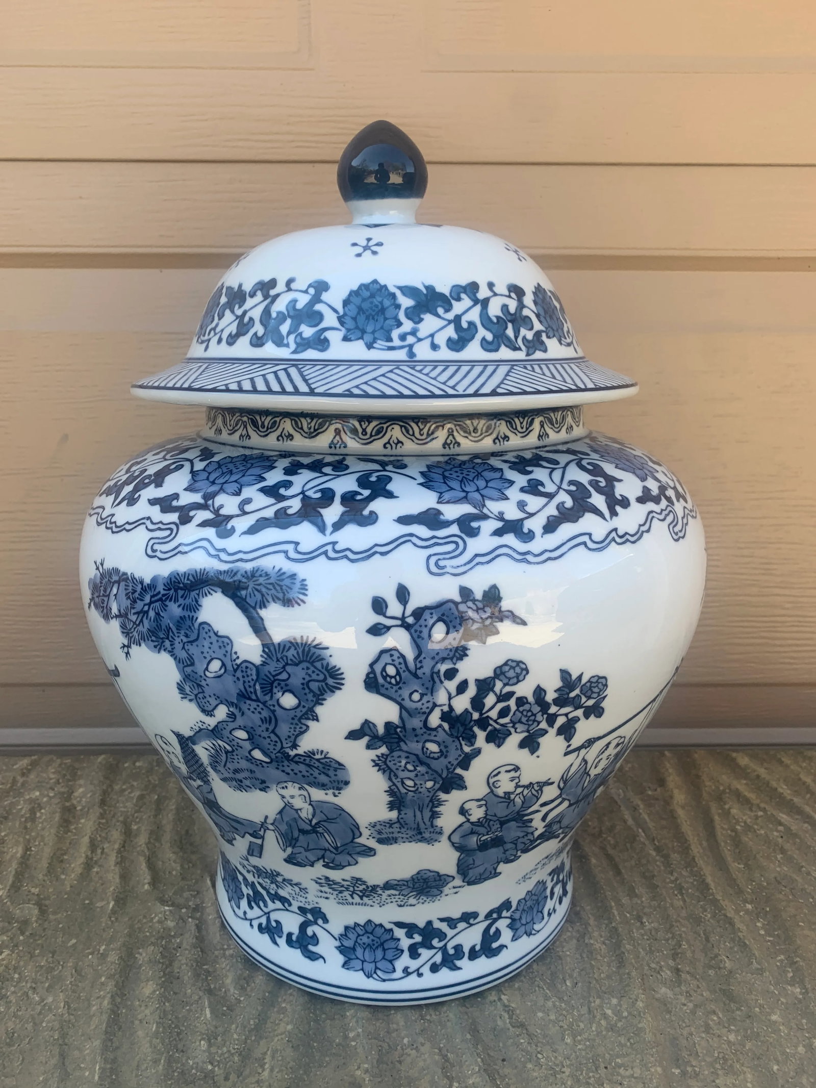 Vintage Chinoiserie Large Blue and White Porcelain Covered Jars- a Pair - 9
