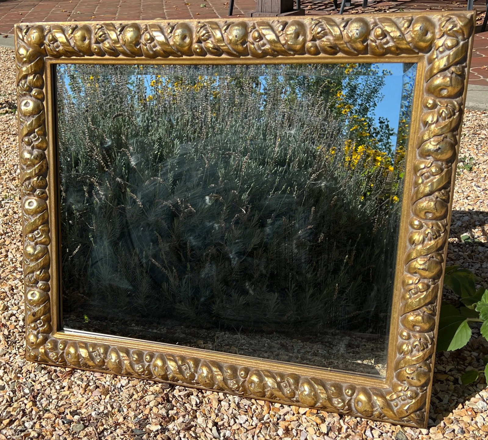 1980s Della Robbia Style Carved Gold Gilt Mirror - 8