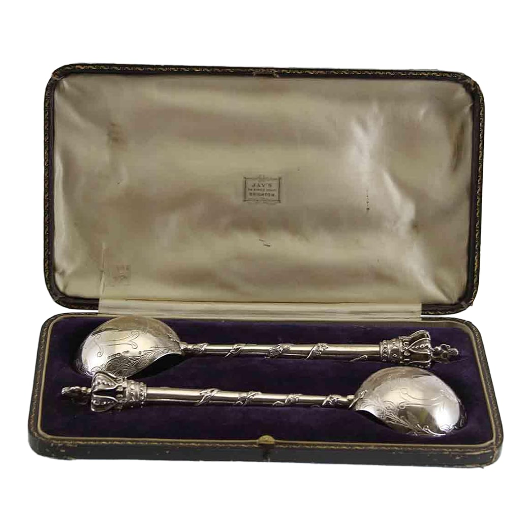 1890 Antiques Serving Spoons Set- 2 Pieces: Ref # FF 3622 Photo 705 Description : Majestic Antiques Serving Spoons Set Pattern : C. 1890 - Size : 9 in. Beautiful European Sterling Serving Spoon Set in their original case, probably end of the