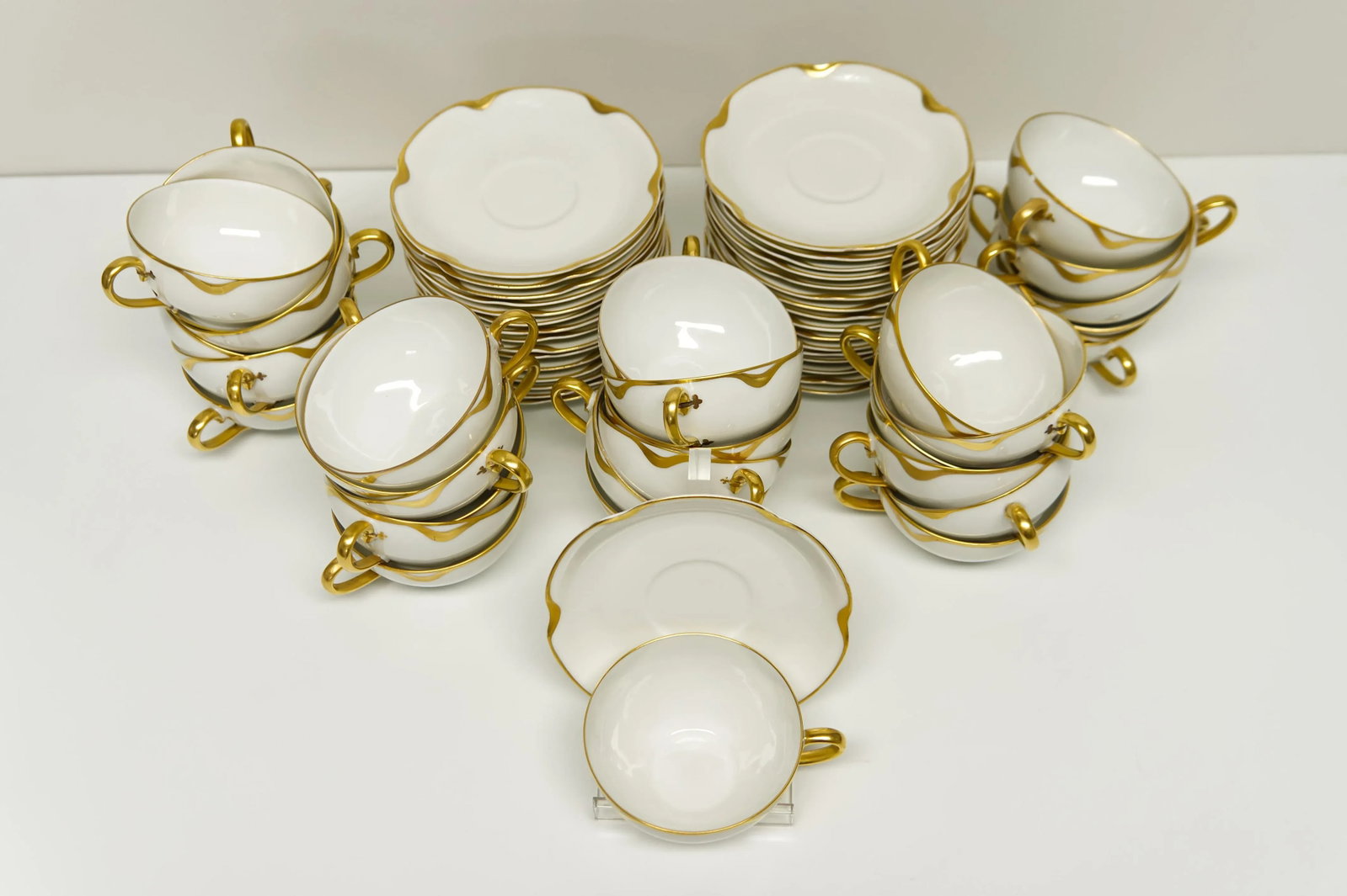 Haviland Limoges Silver Anniversary Tea Cups & Saucers Set of 32 - 2