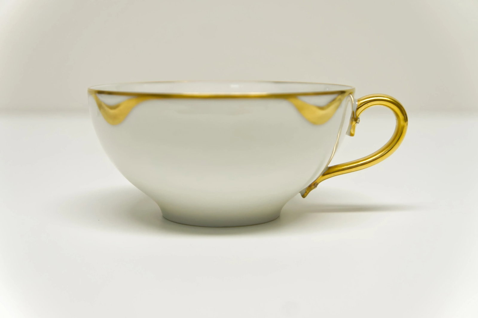 Haviland Limoges Silver Anniversary Tea Cups & Saucers Set of 32 - 8