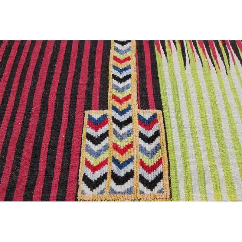 Handwoven Scandinavian Style Persian Kilim Area Rug - 4'1" * 5'9'' - 4