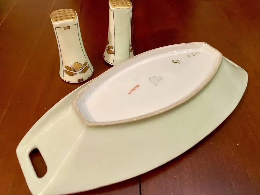Circa 1920s Thomas Sevres of Bavaria Hand Painted Art-Deco Platter, Salt Pepper Shaker, Side Plate S - 3