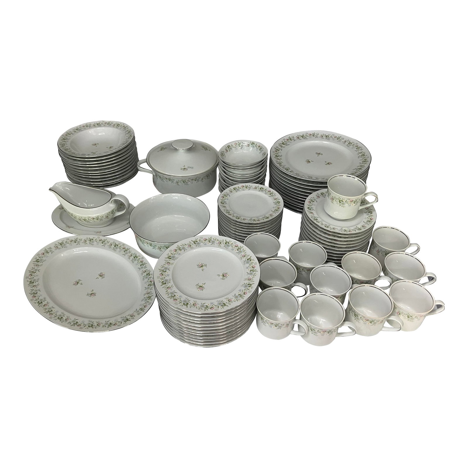 89 Piece Set of Forever Spring Fine China Dinnerware (1 of 7)