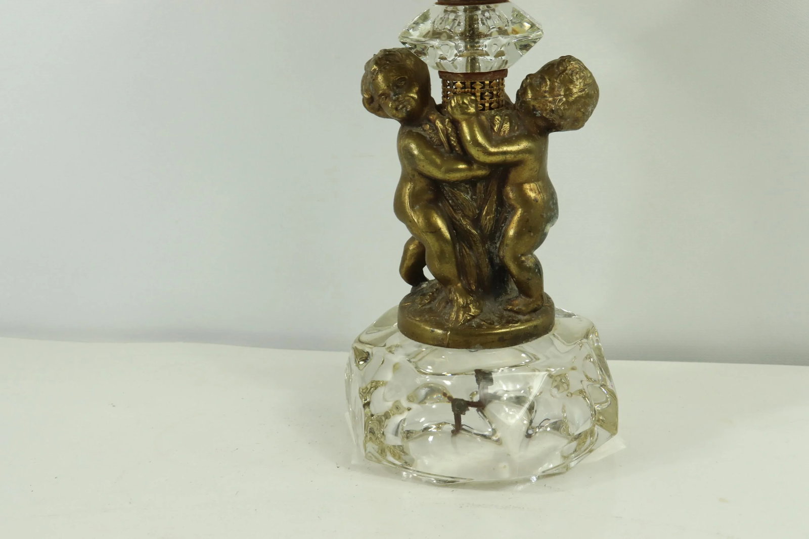 Vintage Hollywood Regency Vintage Brass Cherub Crystal Table Lamp - 3