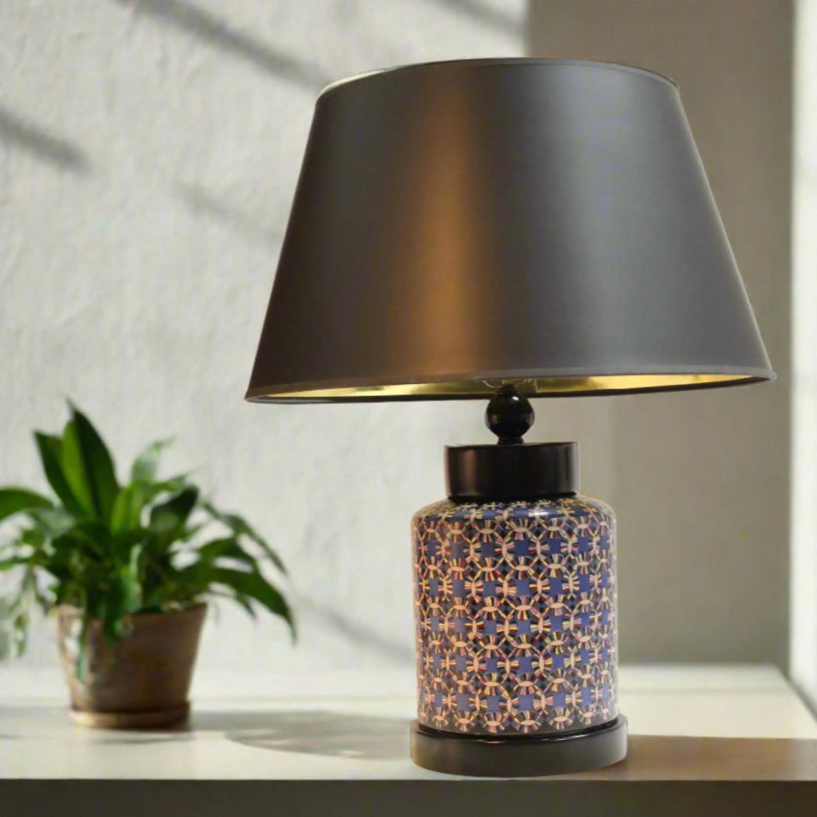 1989 Tyndale Lamp Co Small Table Lamp - 8