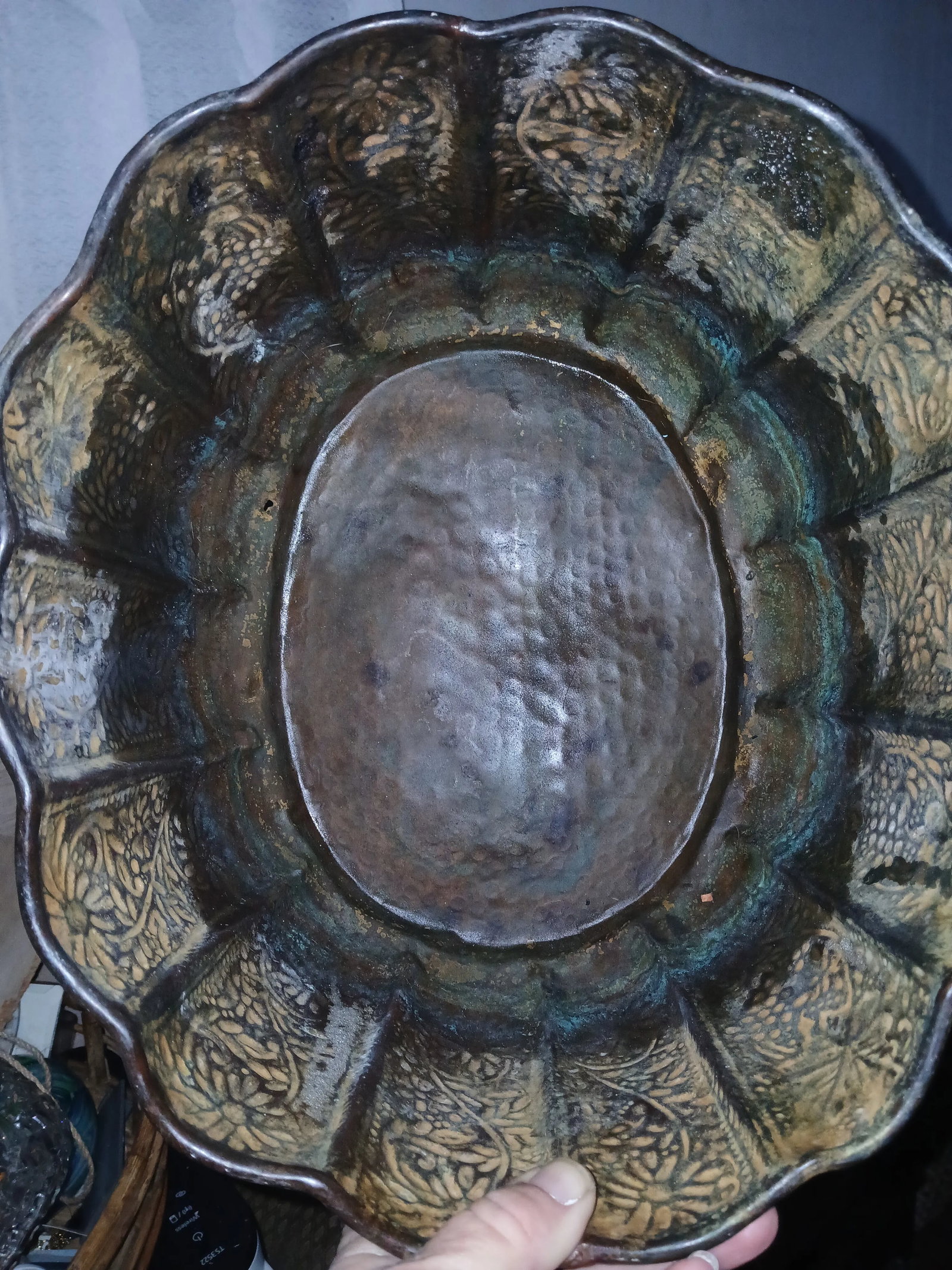 Late 19th Century Victorian Repousse Copper Floral Scalloped Jardiniere Planter - 6