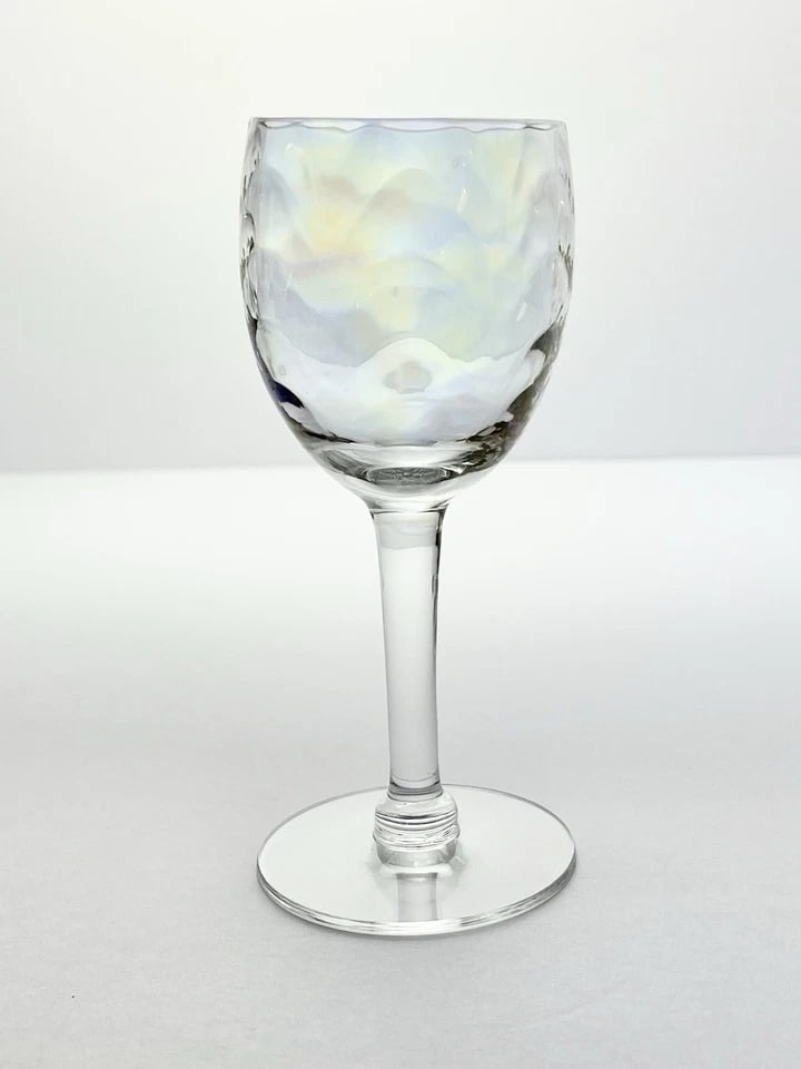 1960s Set of 15 Iridescent Pearl Rainbow Optic Swag Cordial Wine Glasses - 3