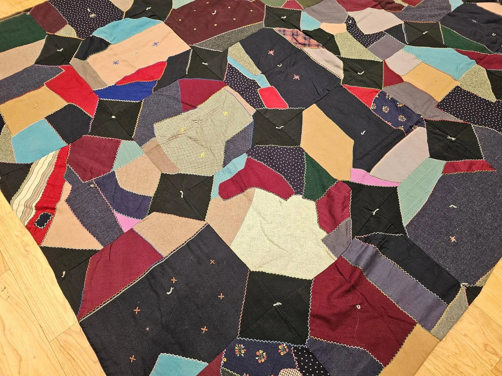 Early 20th Century American Crazy Quilt - 8