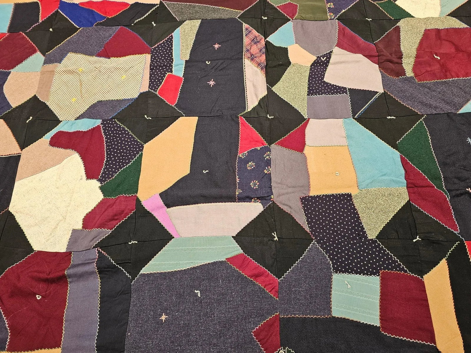 Early 20th Century American Crazy Quilt - 9