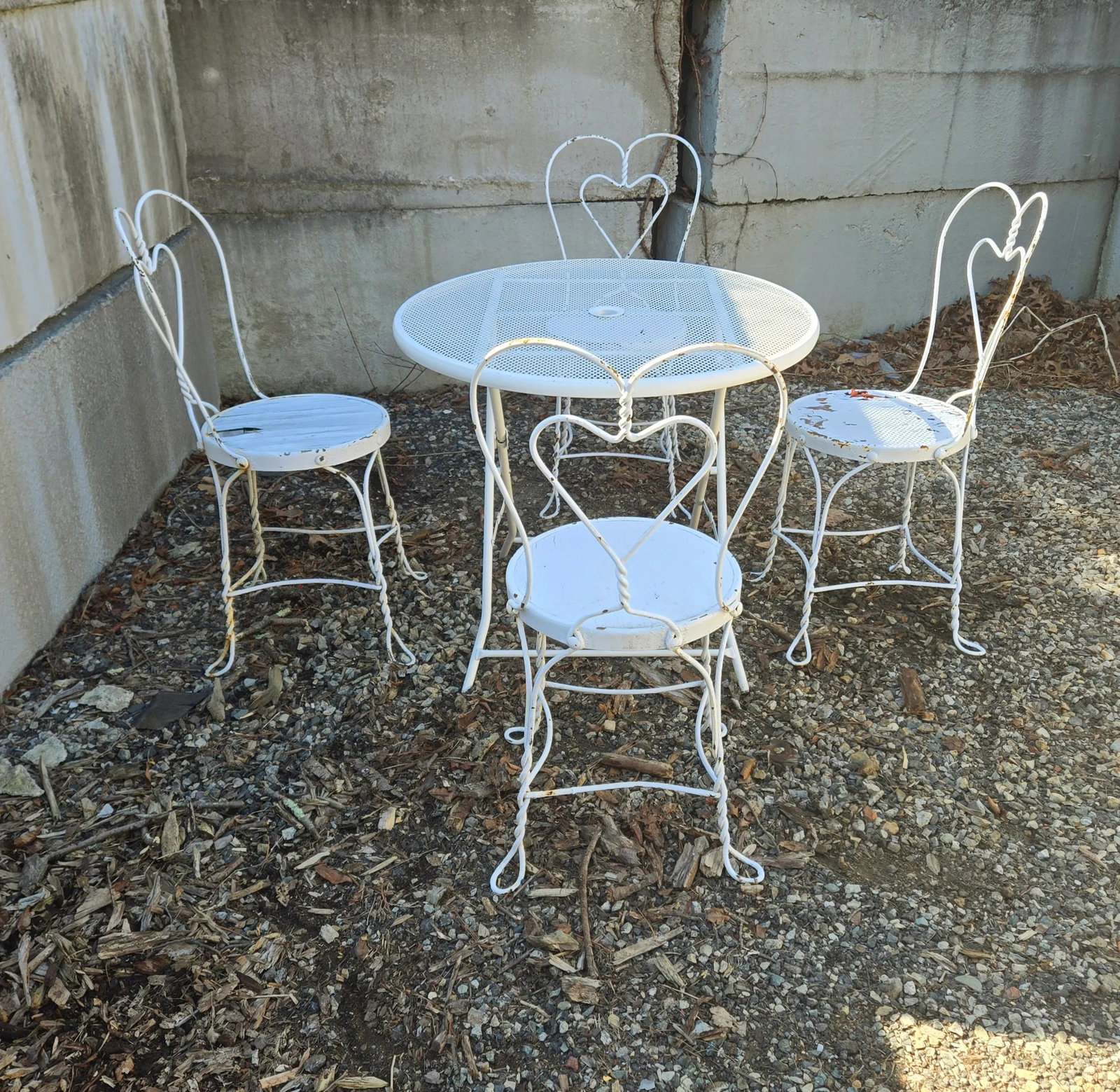 Vintage Wrought Iron Outdoor Patio Table & 4 Chairs - 12