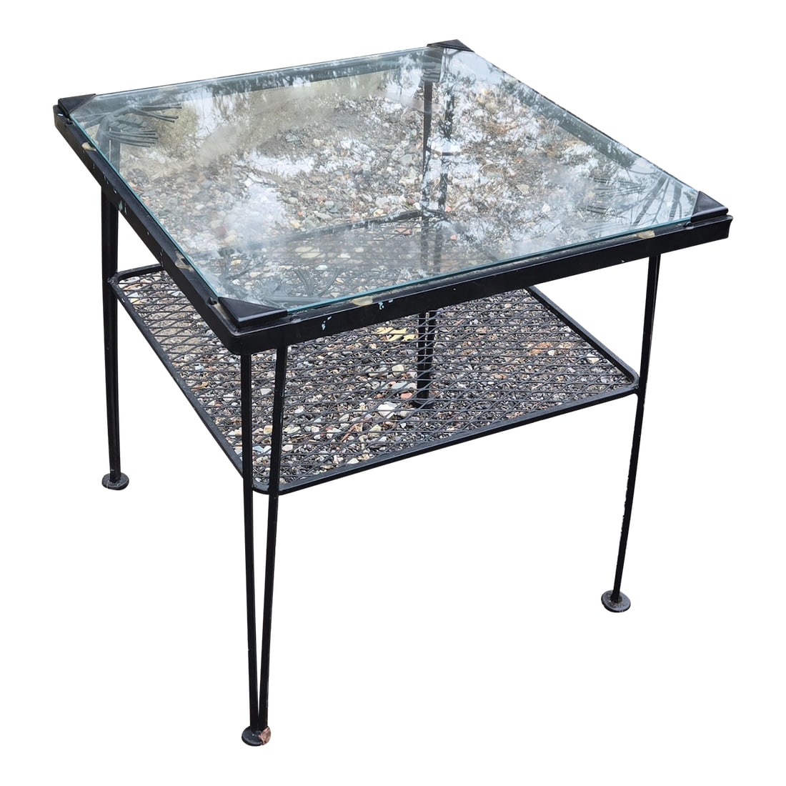 Vintage Woodard Pinecrest Outdoor End Table (1 of 10)