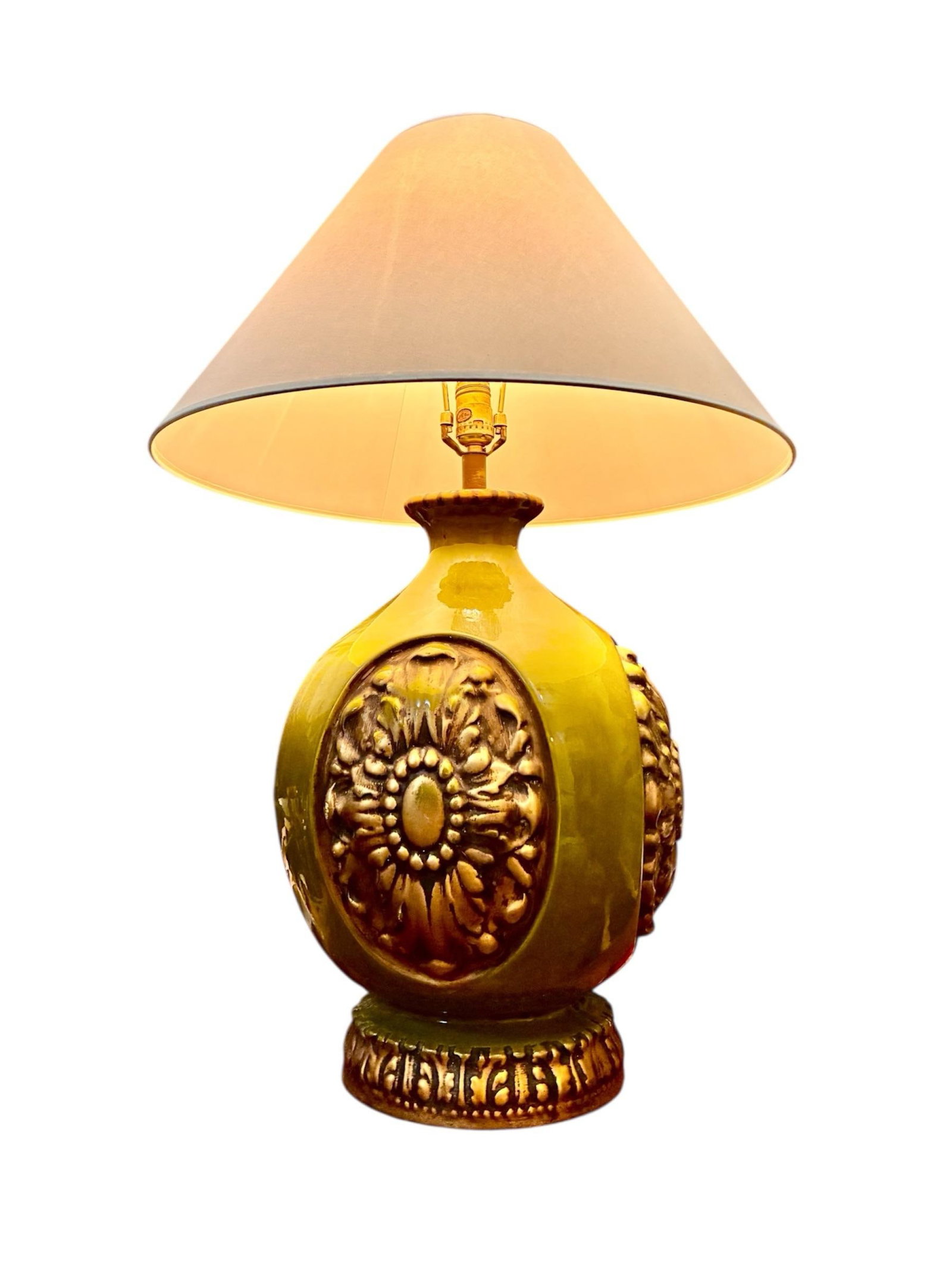 Mid-Century Ceramic Table Lamp With Embossed Floral Medallions - 2
