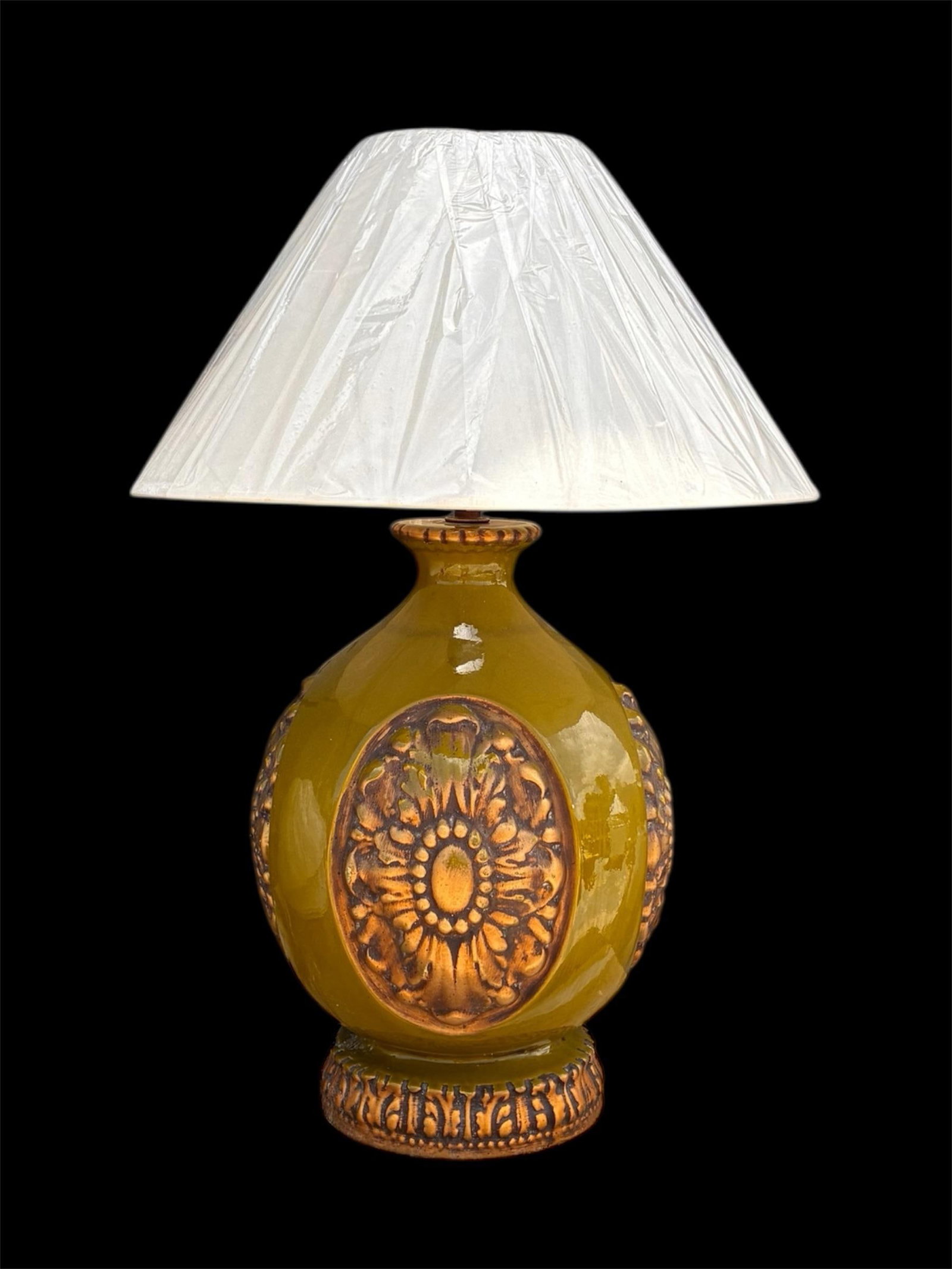 Mid-Century Ceramic Table Lamp With Embossed Floral Medallions - 4