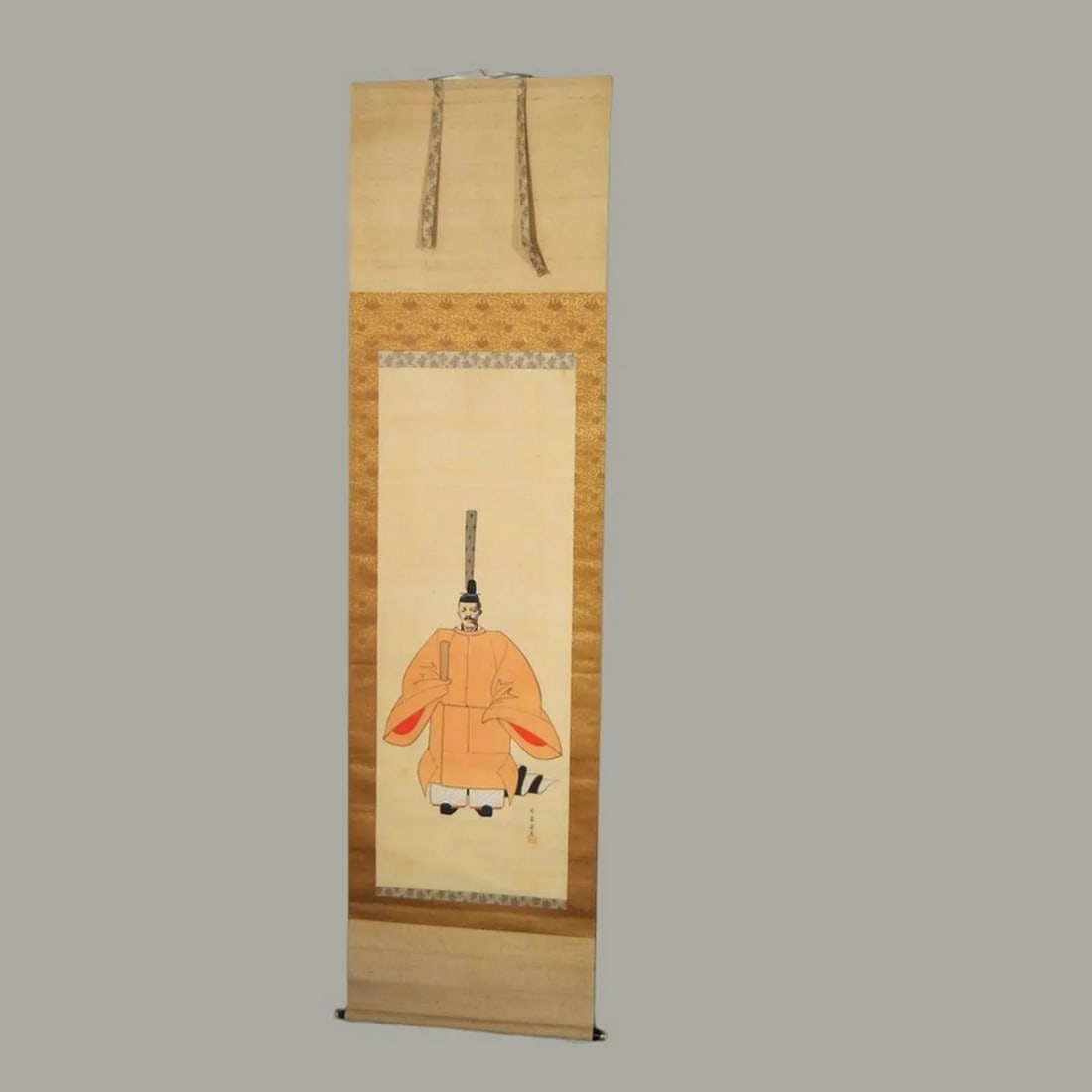 Japanese Emperor Taisho Scroll Ink on Silk Signed Gilt Laquered Wood Rollers - 4