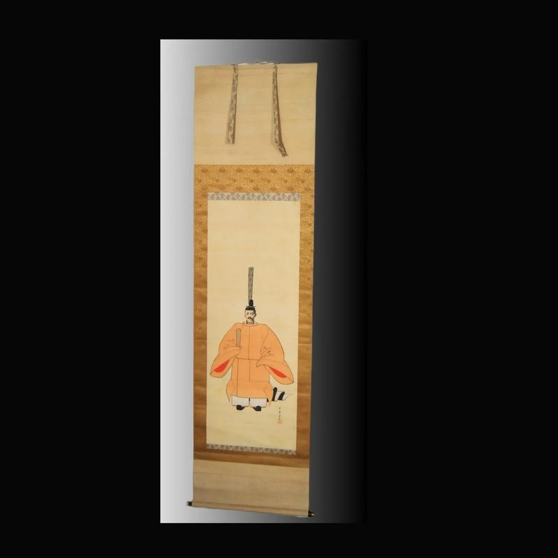 Japanese Emperor Taisho Scroll Ink on Silk Signed Gilt Laquered Wood Rollers - 5