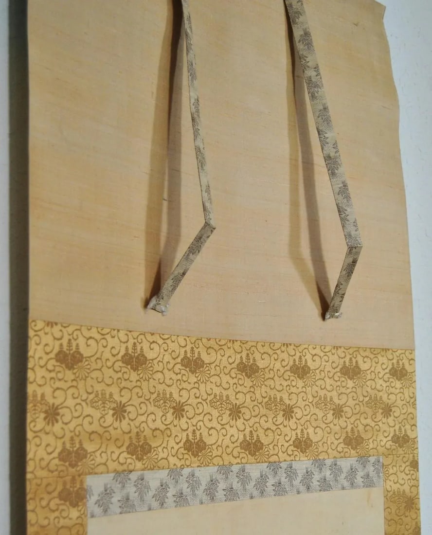 Japanese Emperor Taisho Scroll Ink on Silk Signed Gilt Laquered Wood Rollers - 8