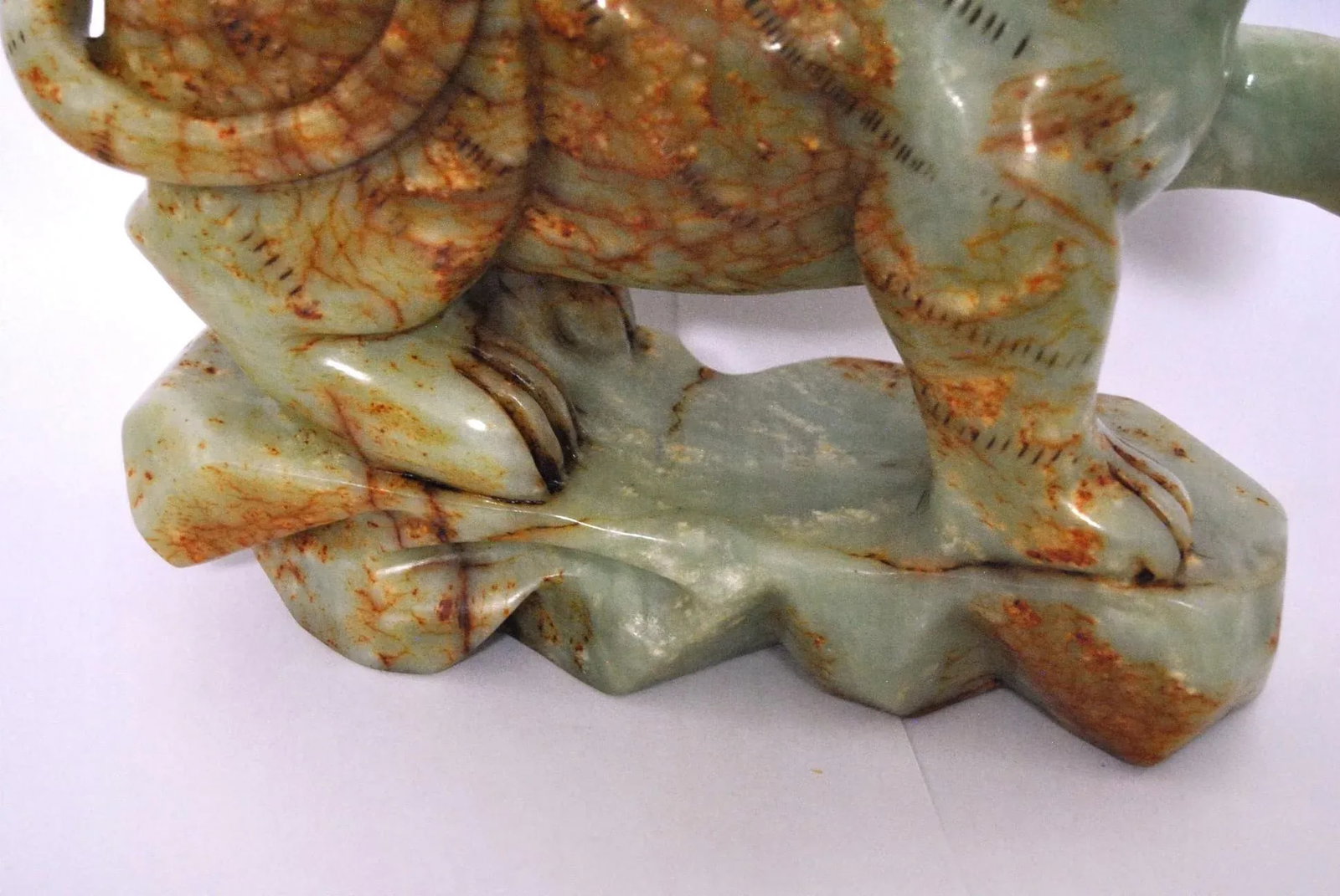 Antique Jade Green Onyx Buddhist Cat Sculpture Maneki-Neko - 12